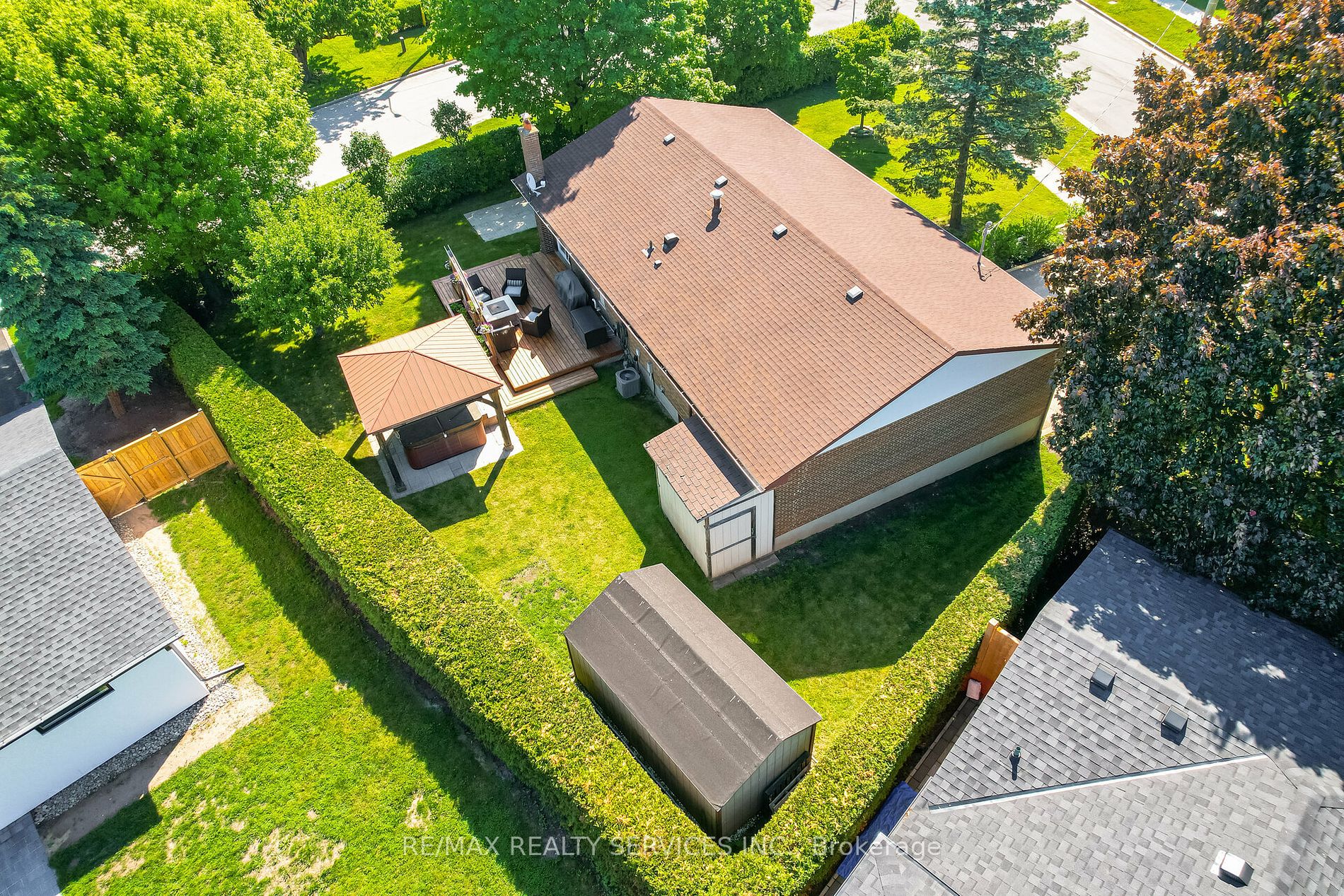 195 Elmwood Road
