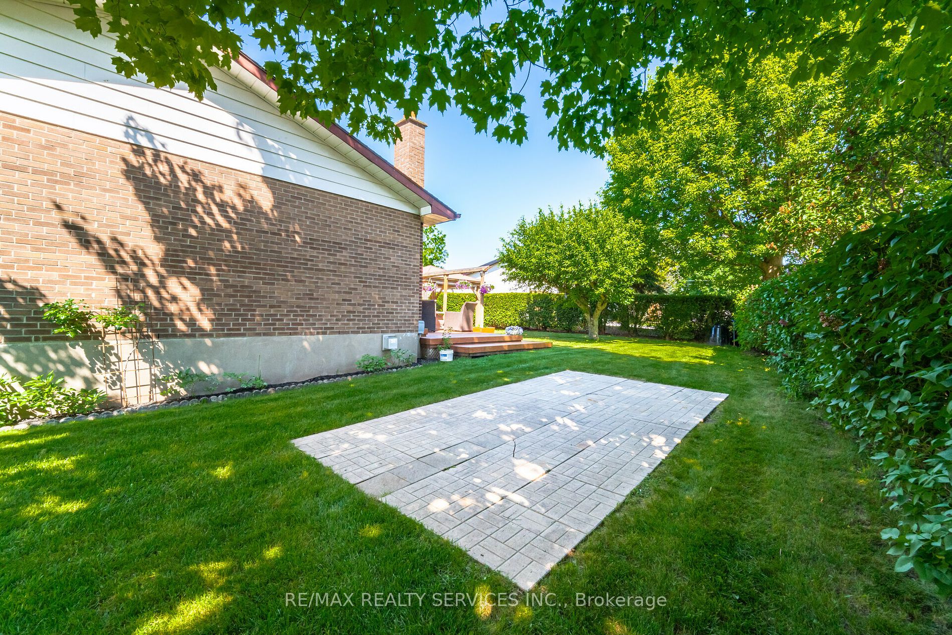 195 Elmwood Road