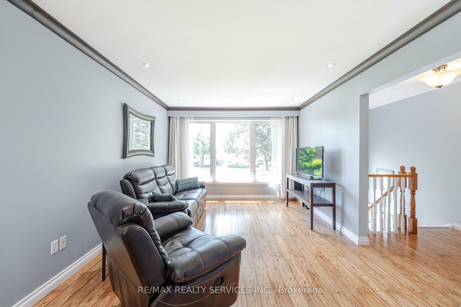 195 Elmwood Road