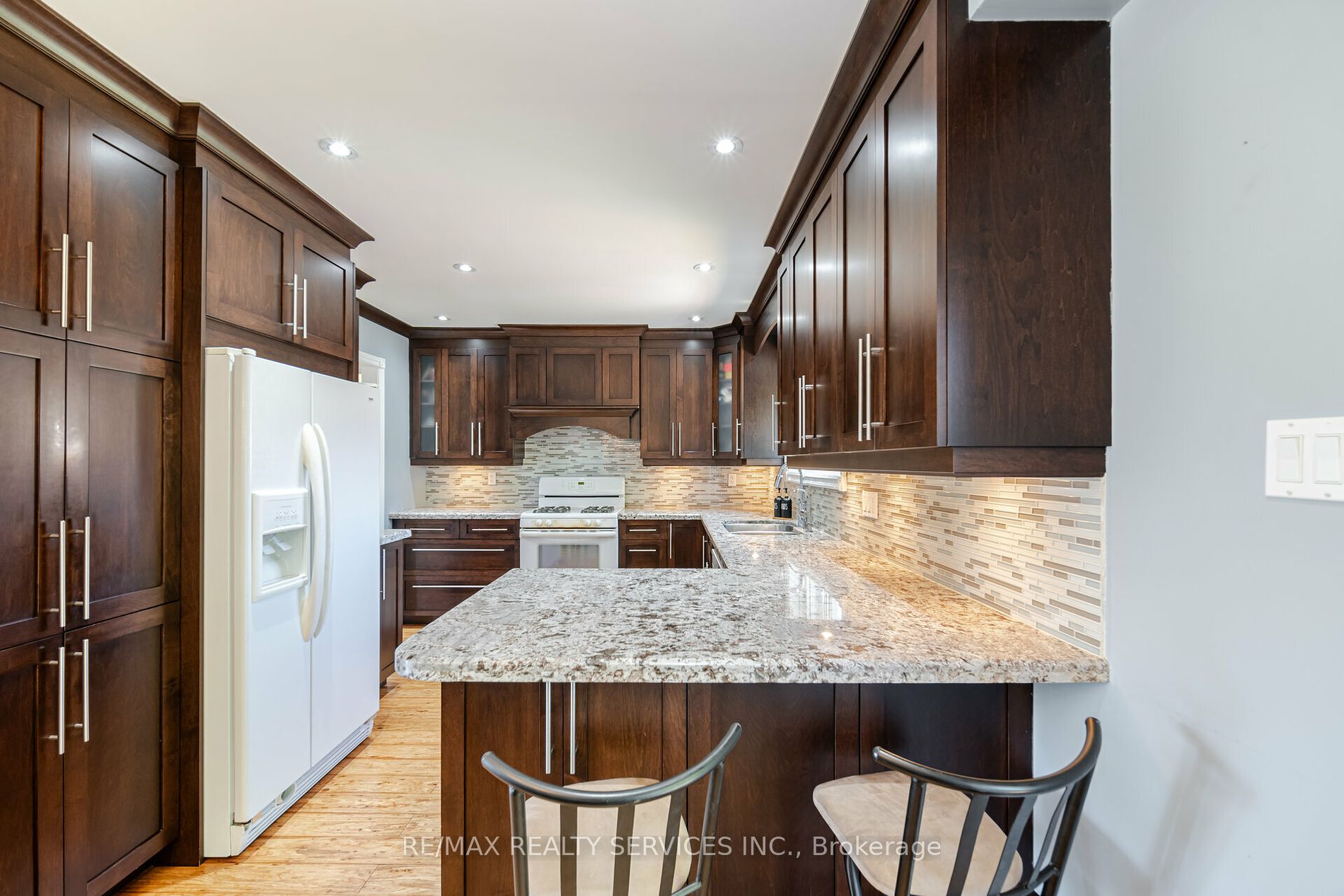 195 Elmwood Road