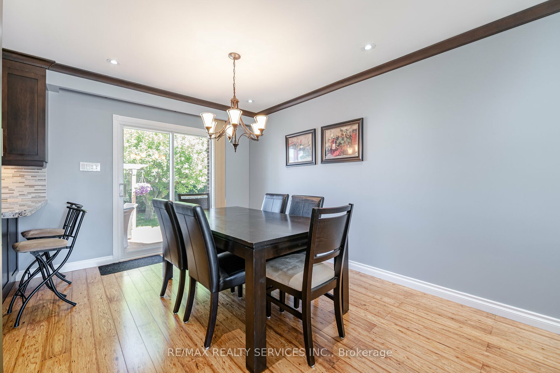 195 Elmwood Road
