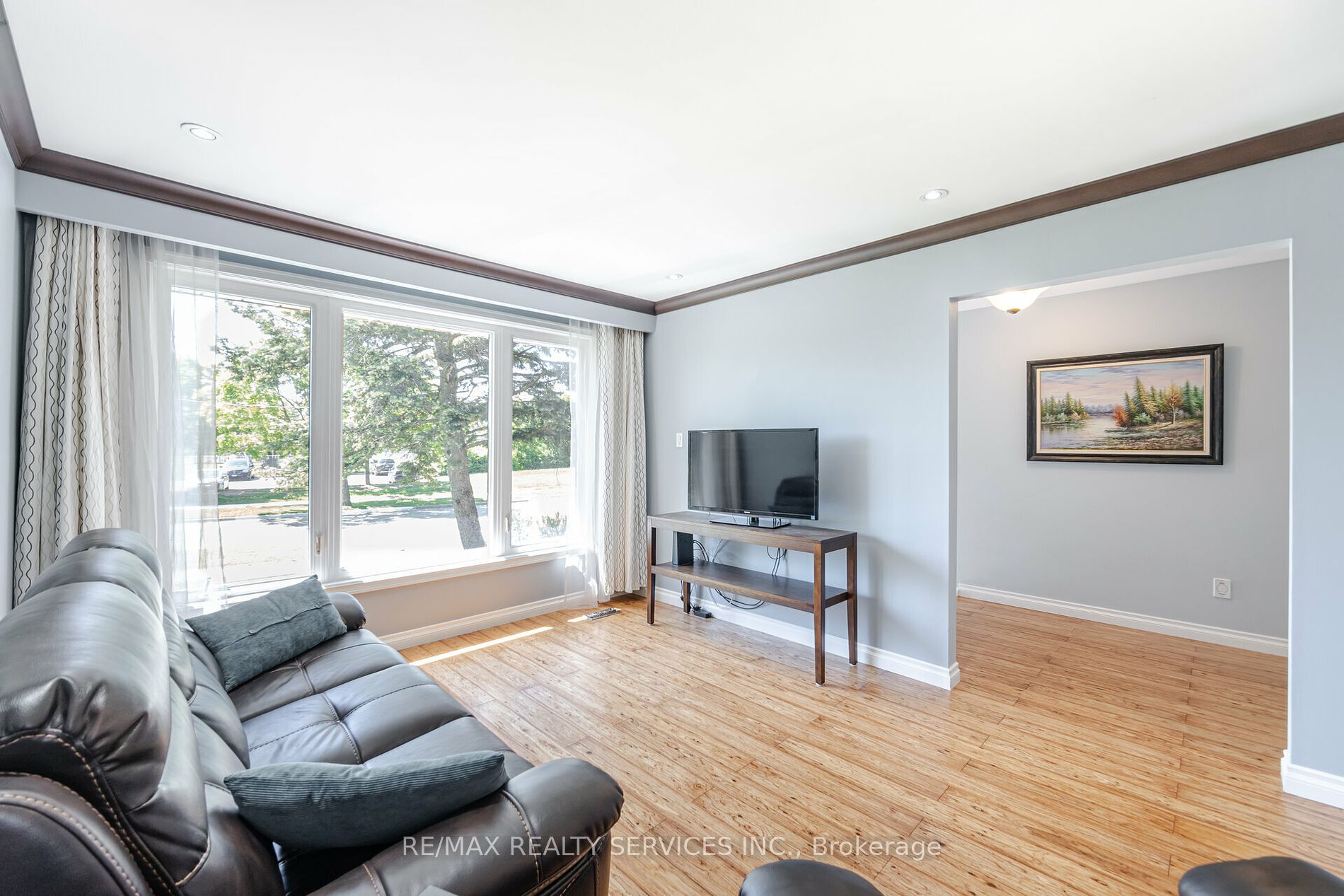 195 Elmwood Road