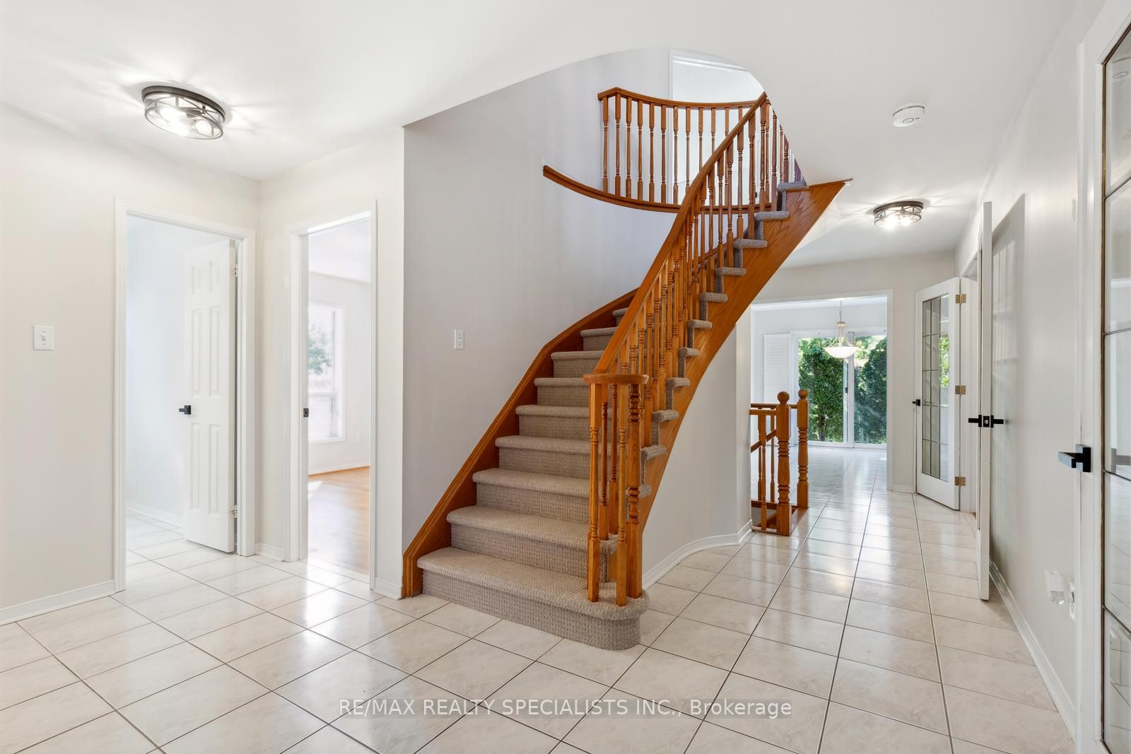 3251 Bloomfield Drive