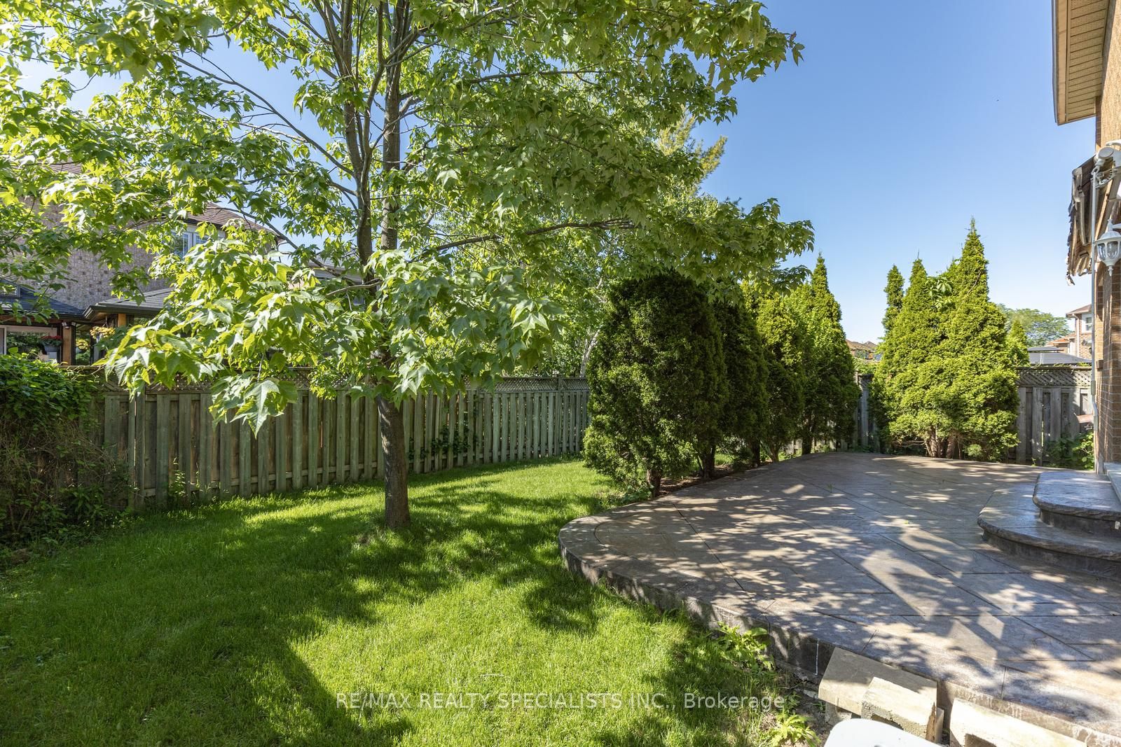 3251 Bloomfield Drive