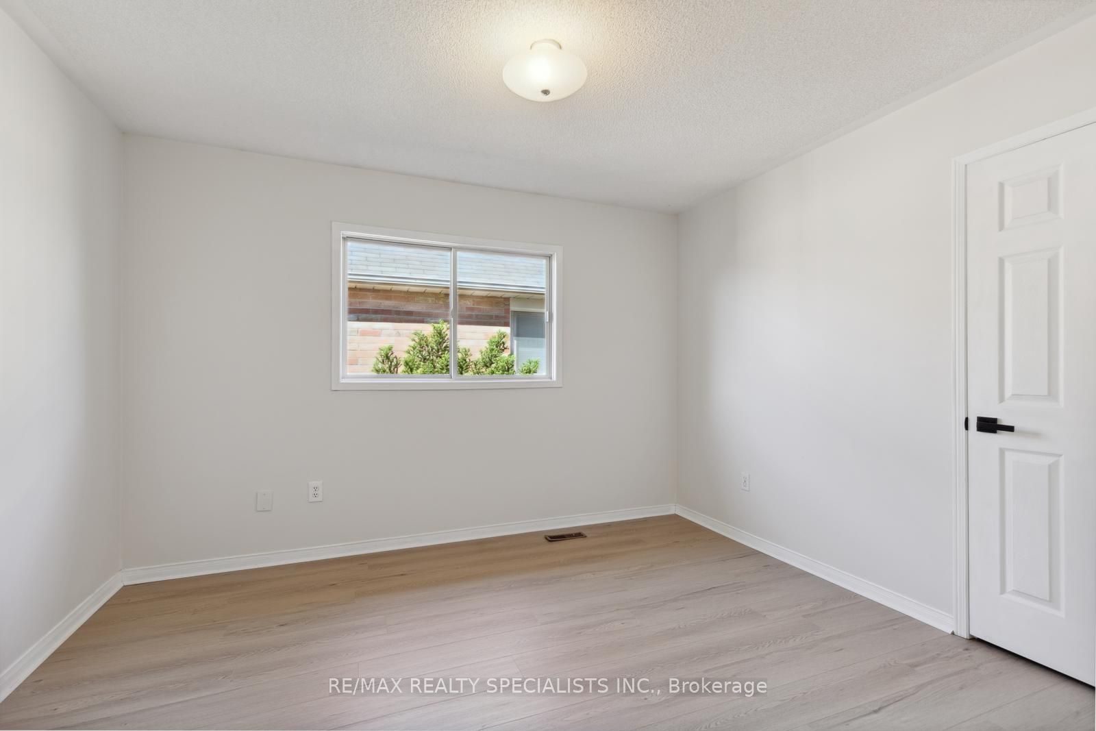 3251 Bloomfield Drive