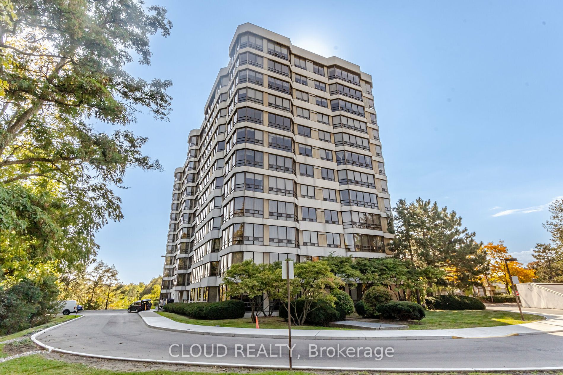 310 Mill St, #907