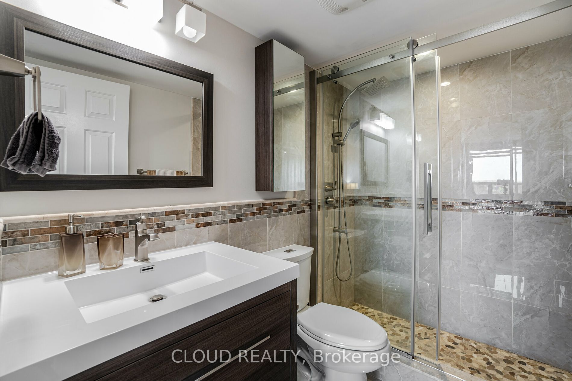 310 Mill St, #907