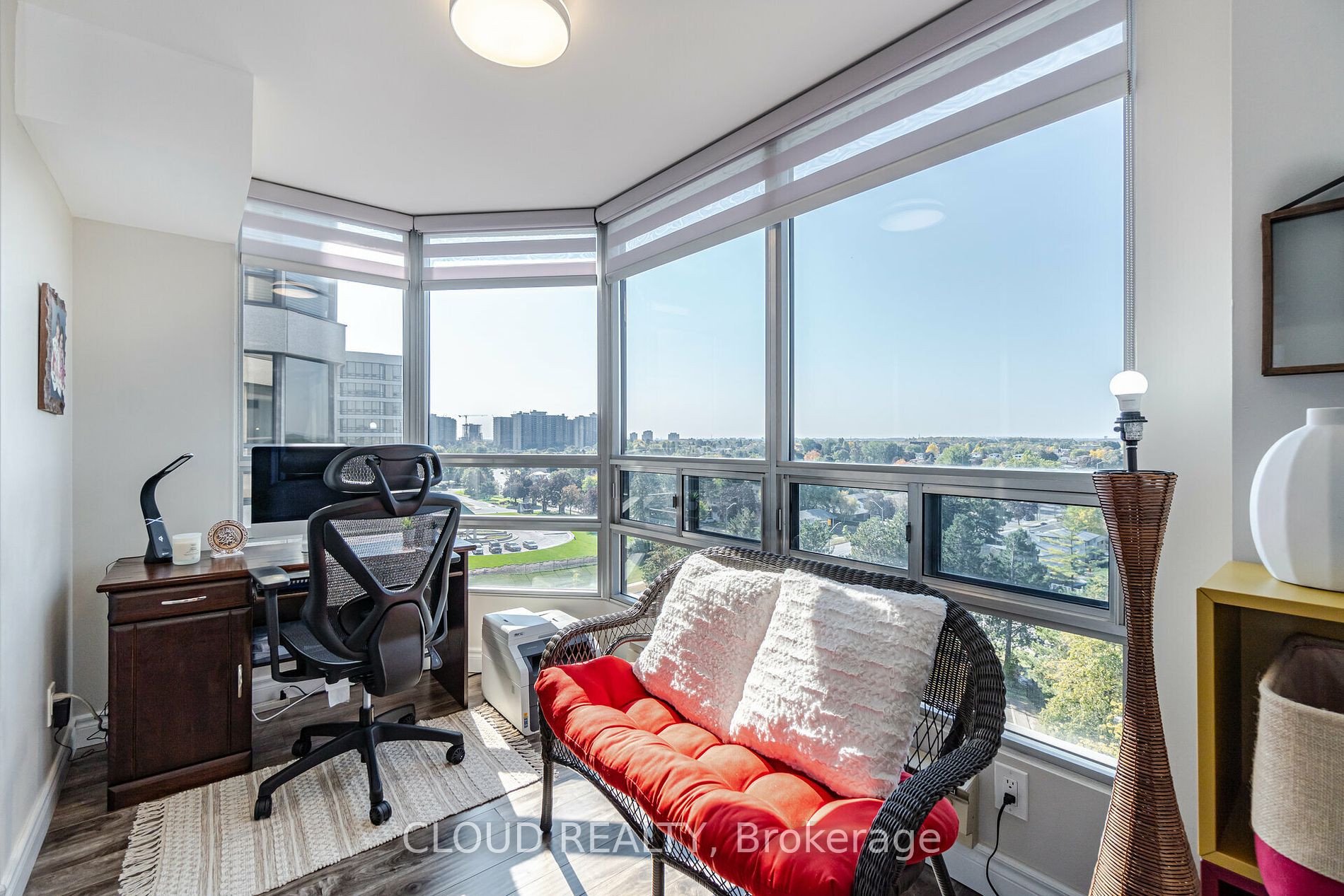 310 Mill St, #907