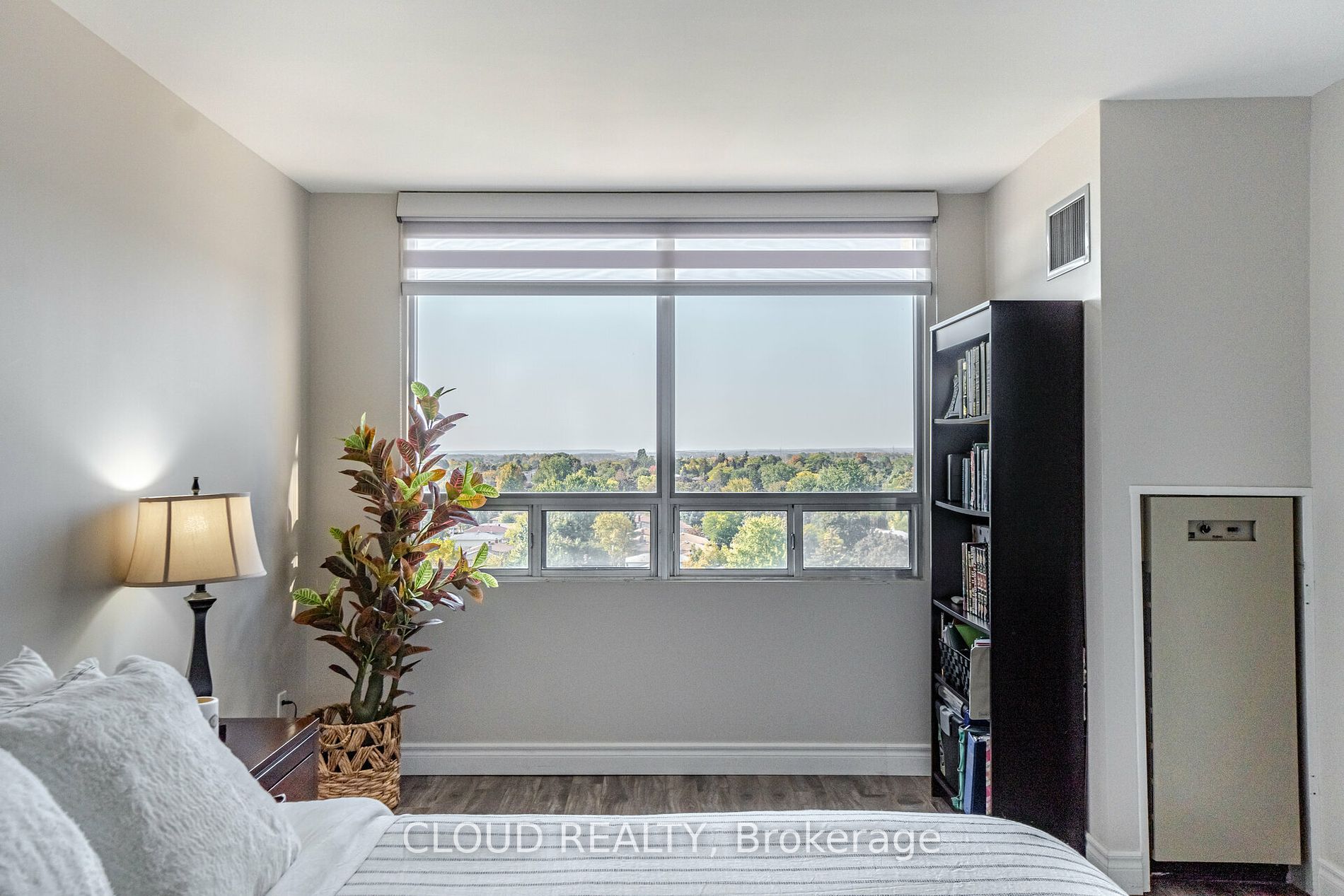 310 Mill St, #907
