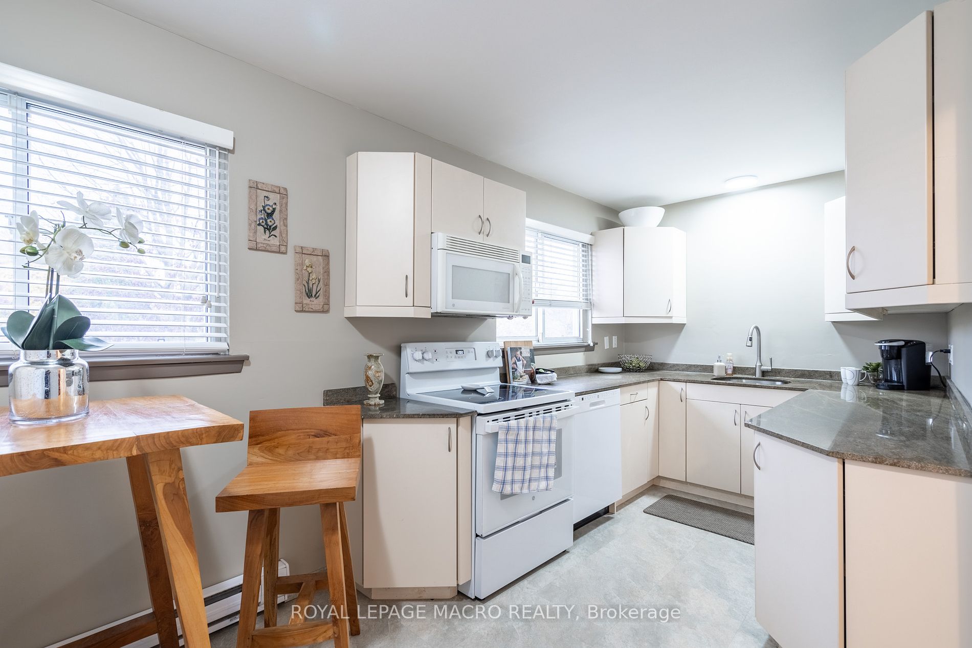 1270 Gainsborough Dr, #56