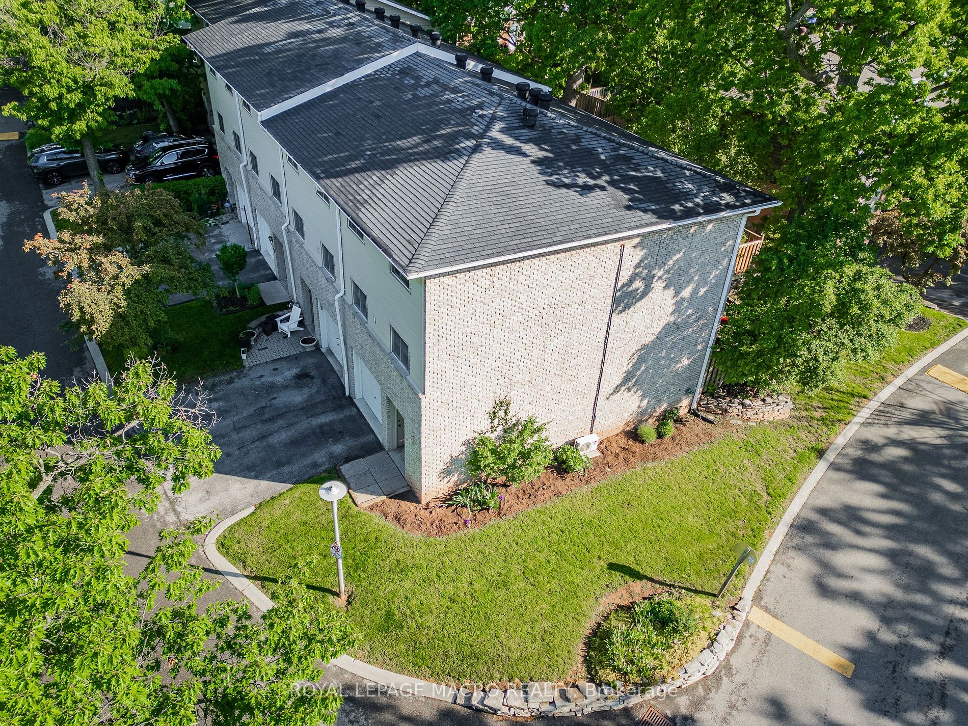 1270 Gainsborough Dr, #56