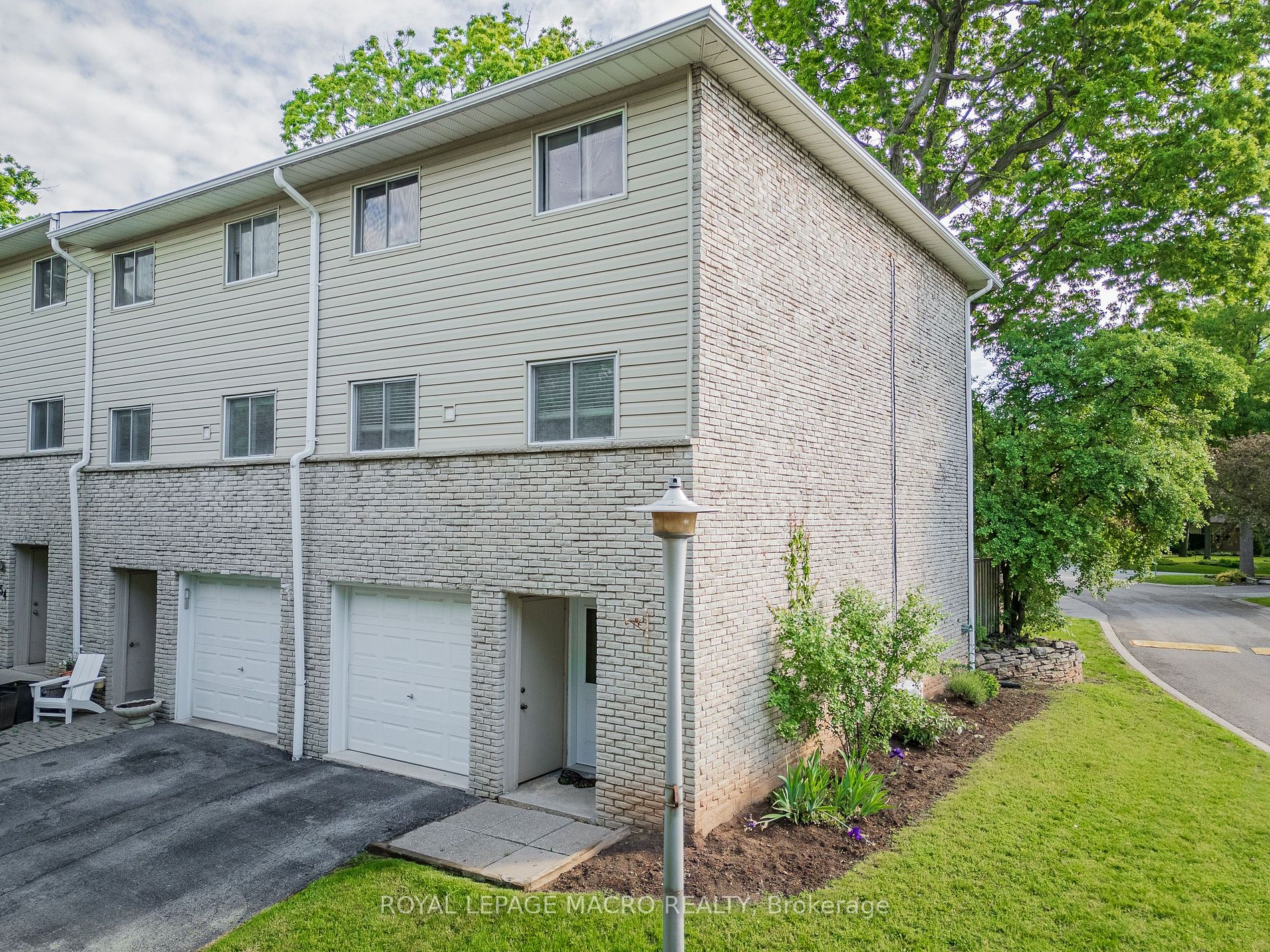 1270 Gainsborough Dr, #56