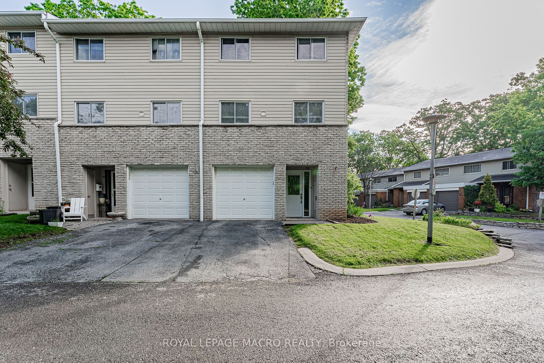1270 Gainsborough Dr, #56