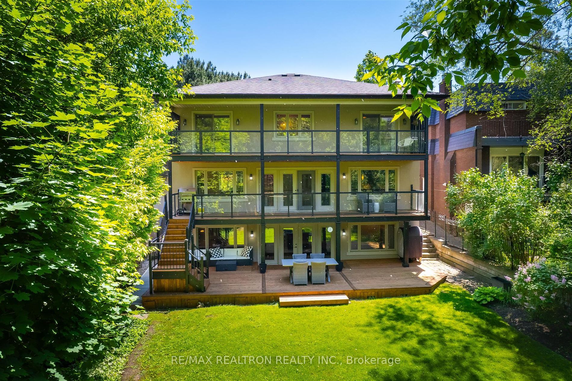 102 Edenbridge Dr