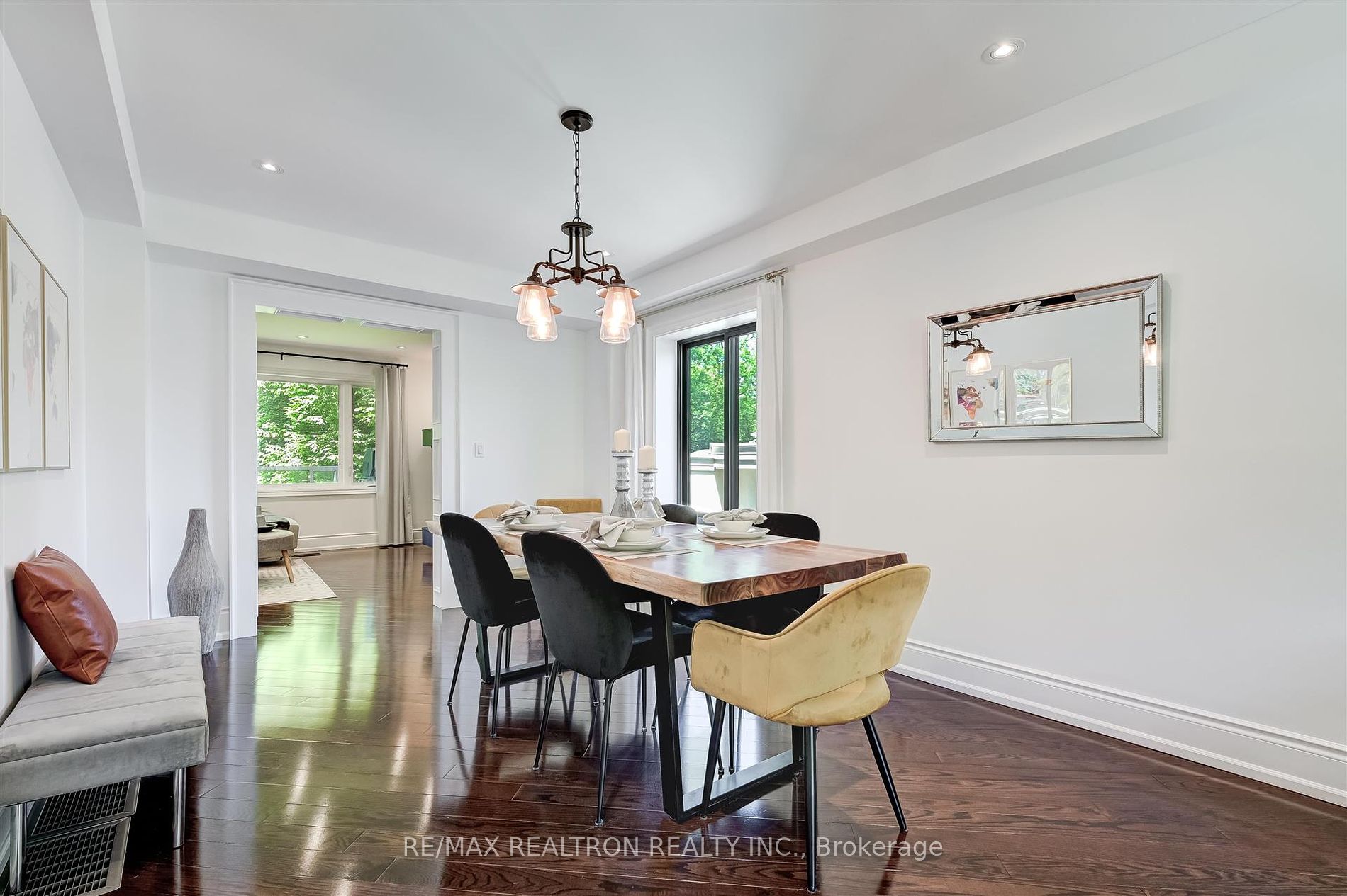 102 Edenbridge Dr