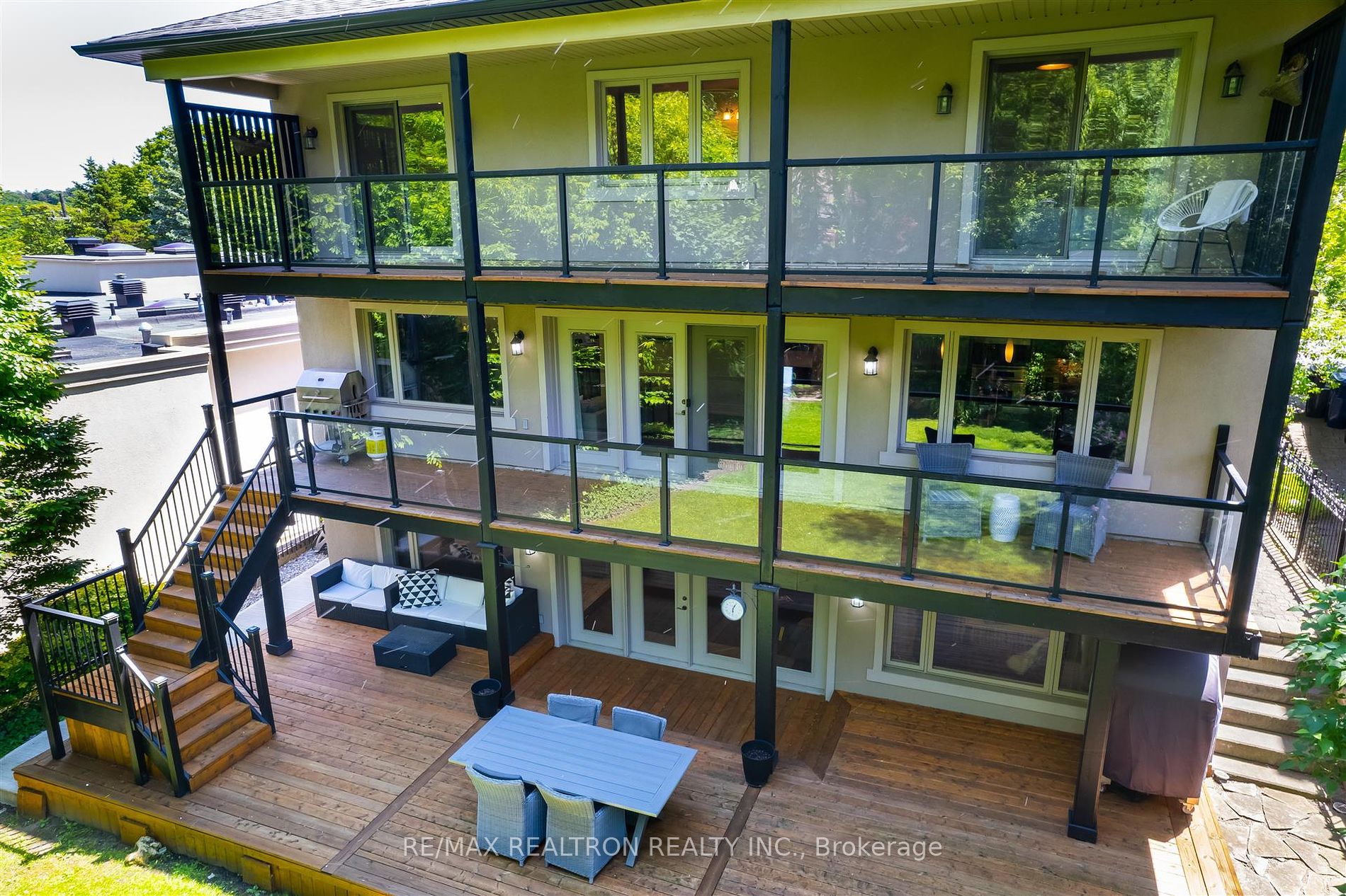 102 Edenbridge Dr