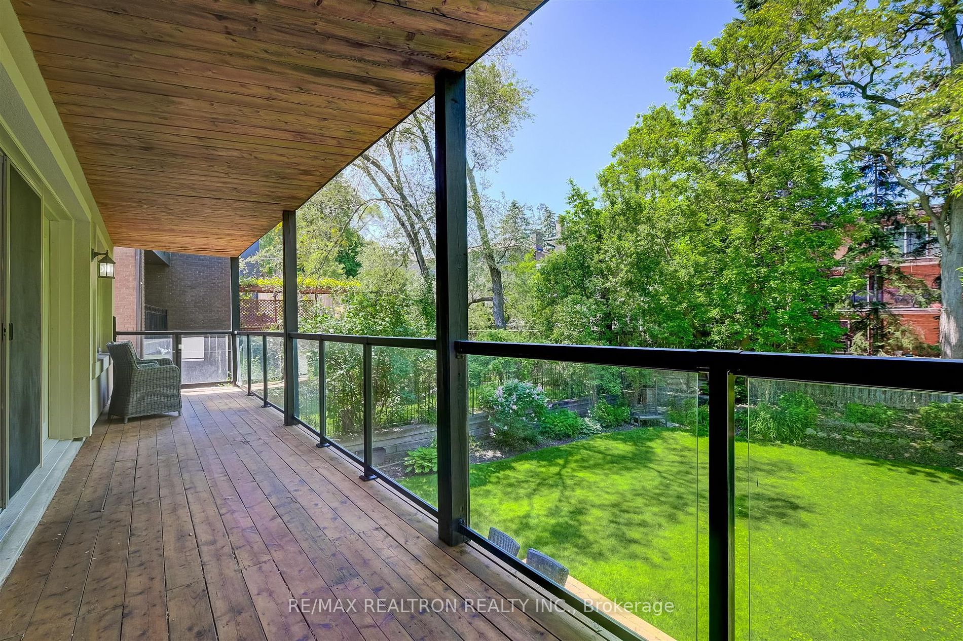 102 Edenbridge Dr