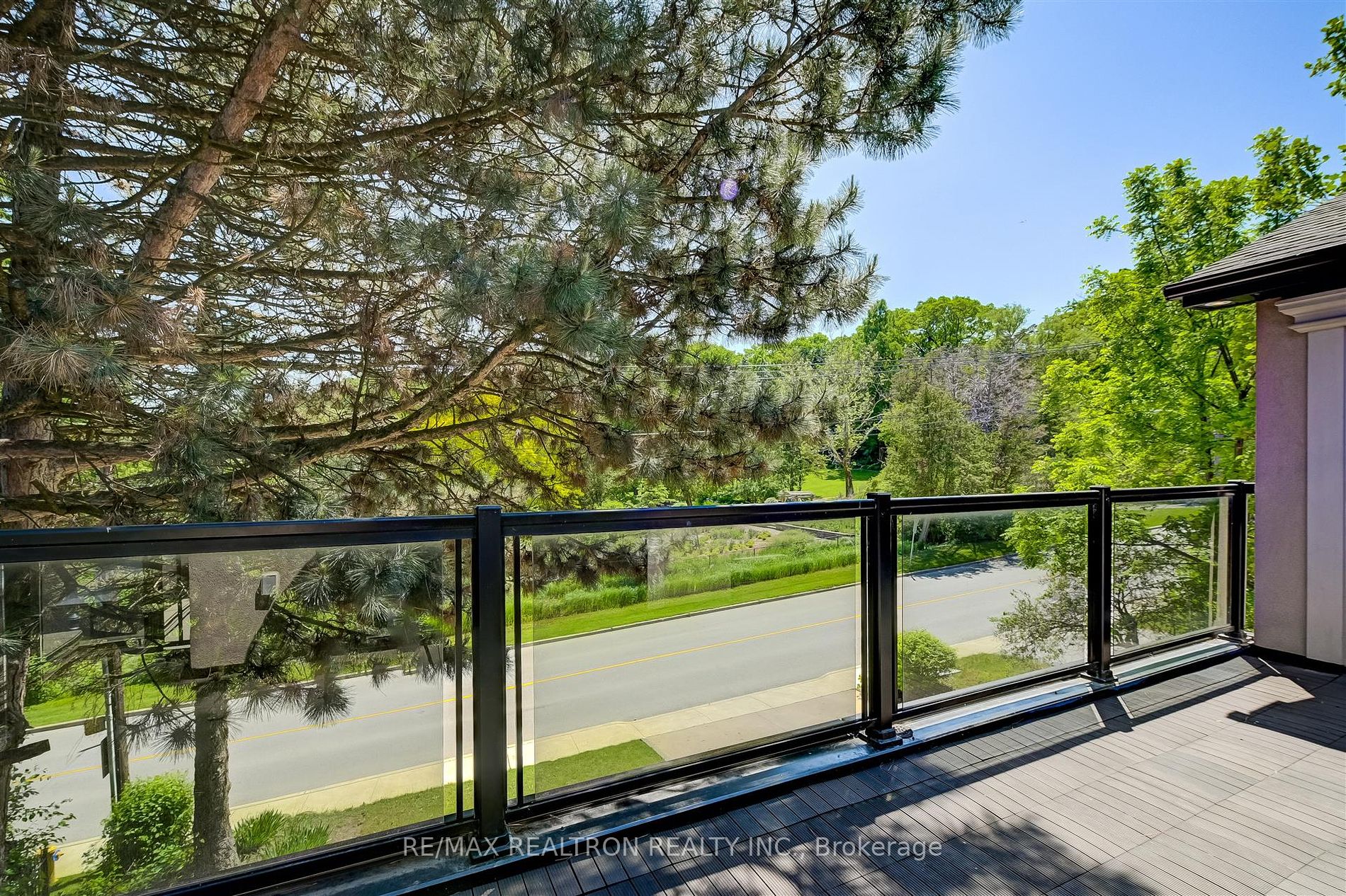 102 Edenbridge Dr