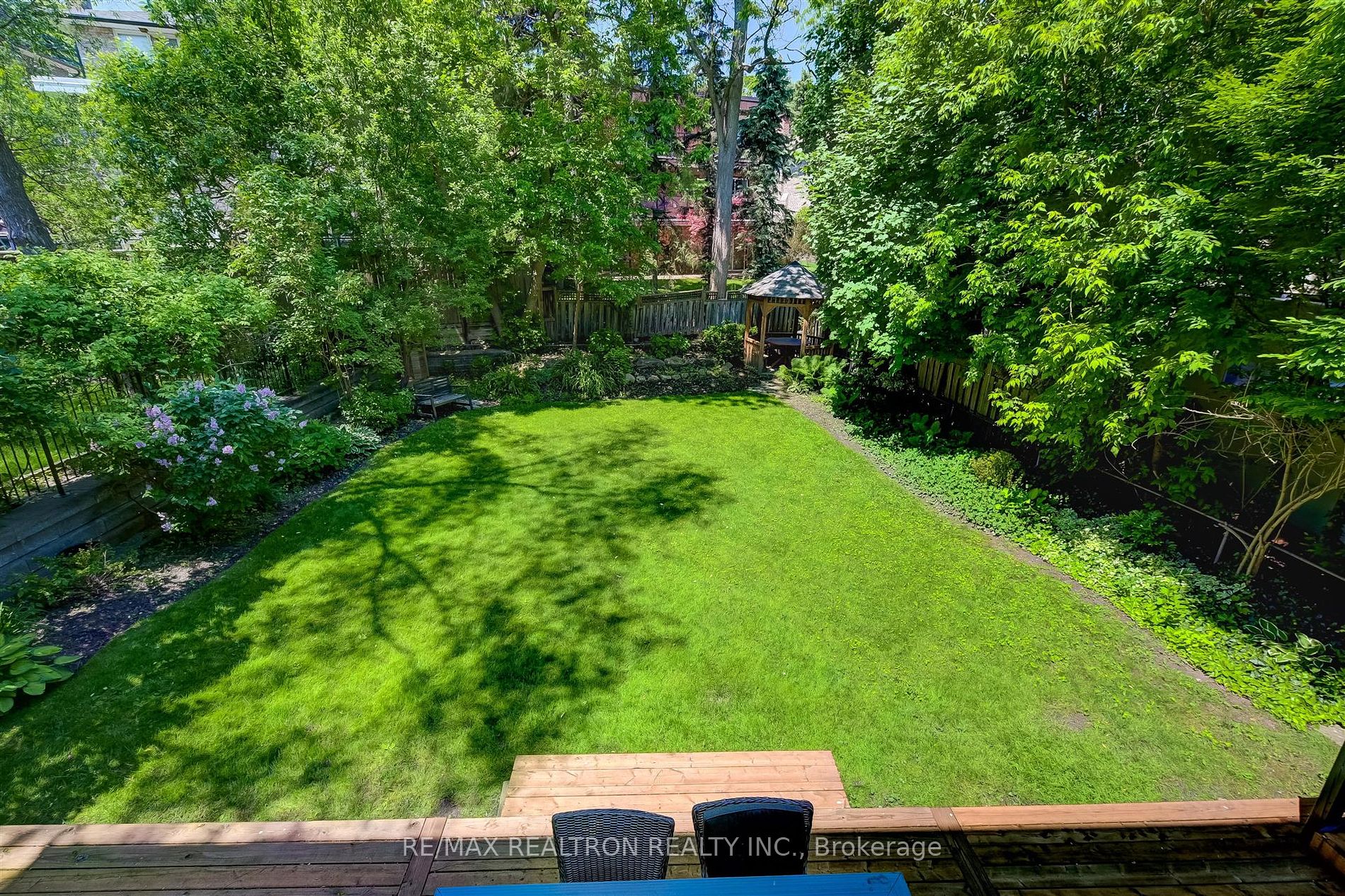 102 Edenbridge Dr