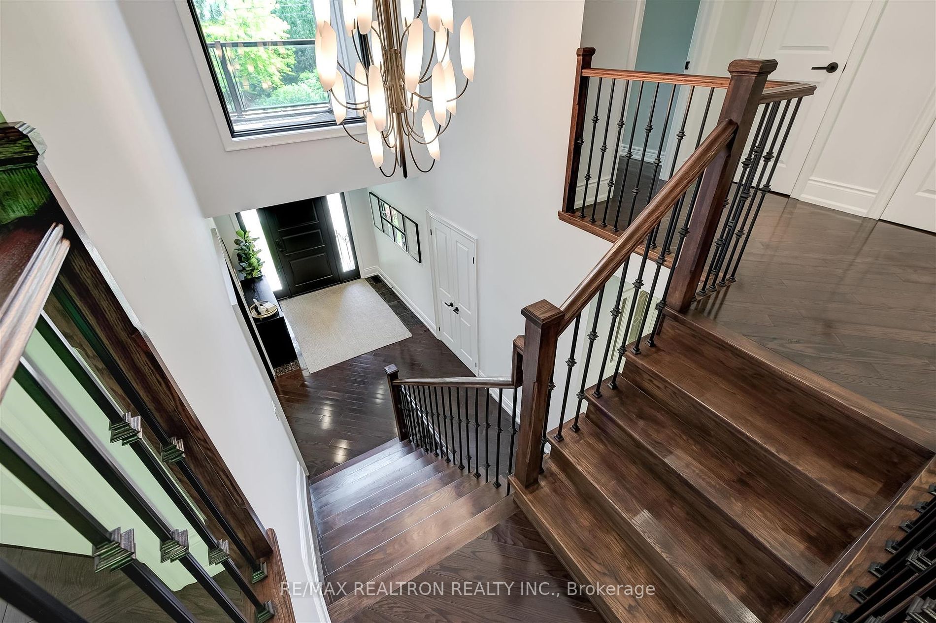 102 Edenbridge Dr