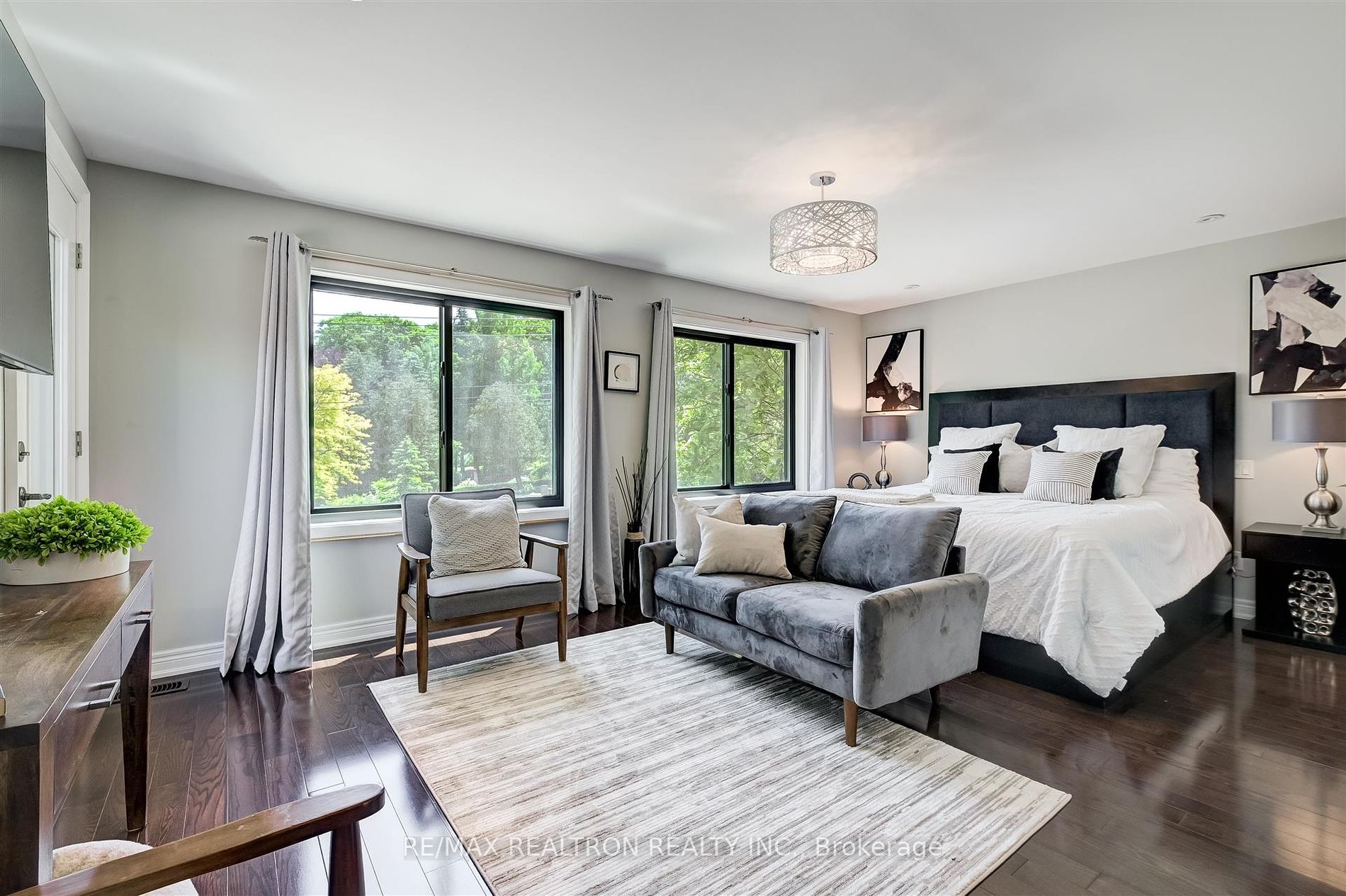 102 Edenbridge Dr