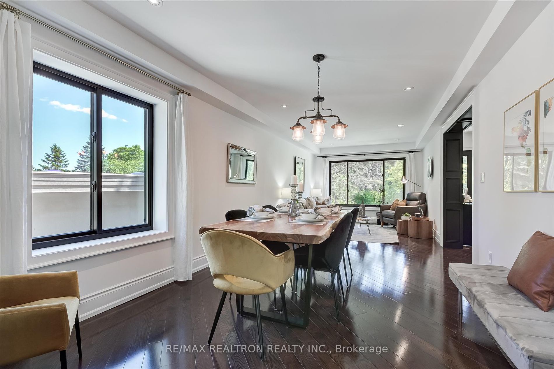 102 Edenbridge Dr