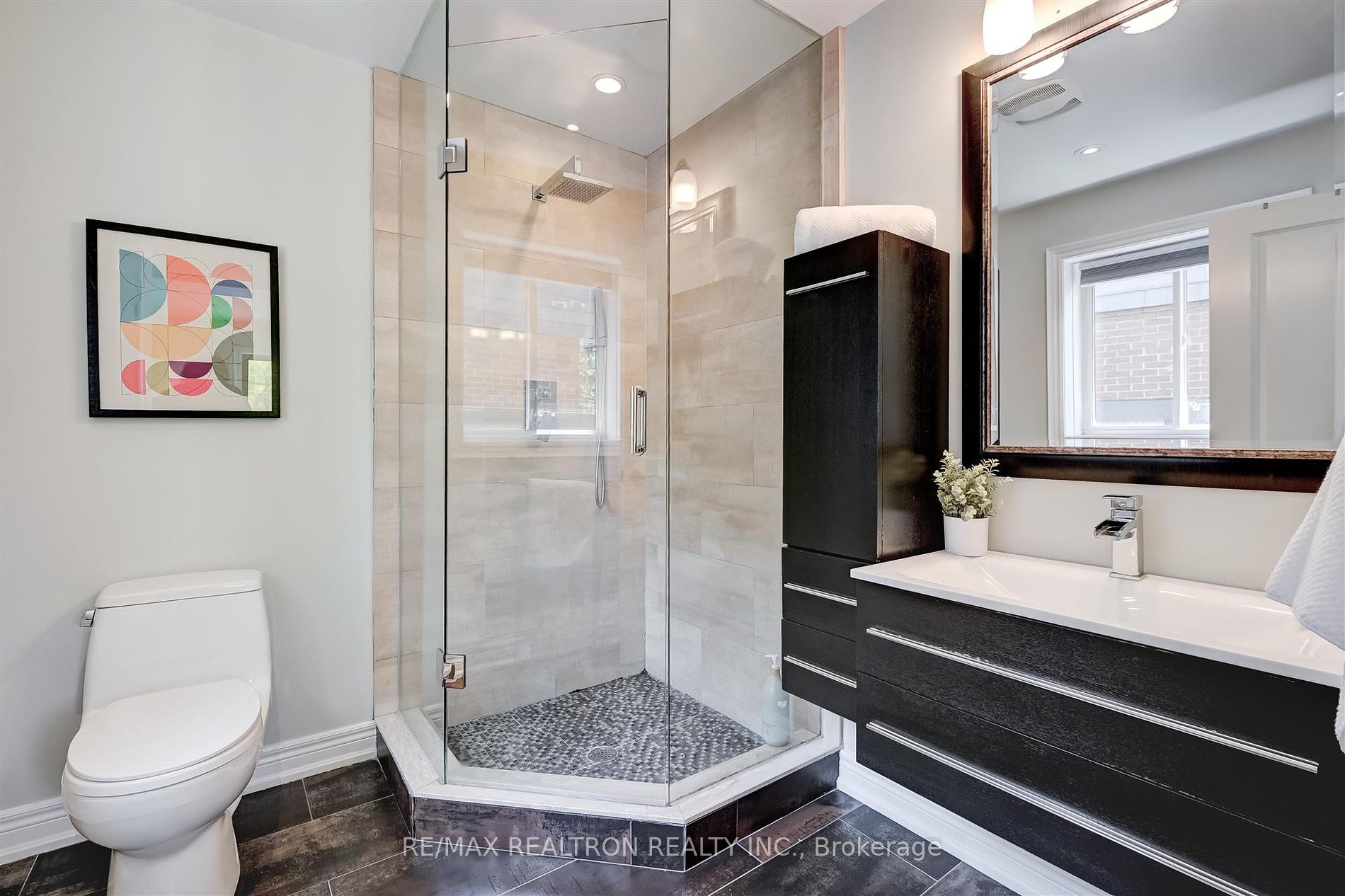102 Edenbridge Dr