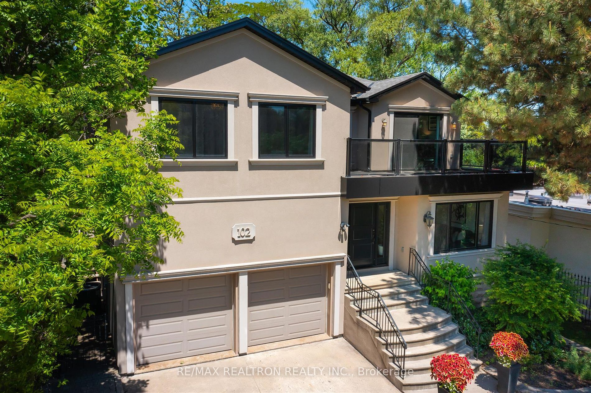 102 Edenbridge Dr