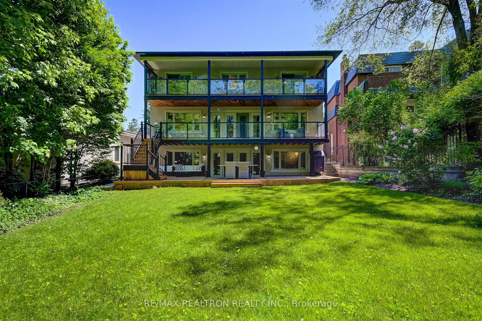 102 Edenbridge Dr