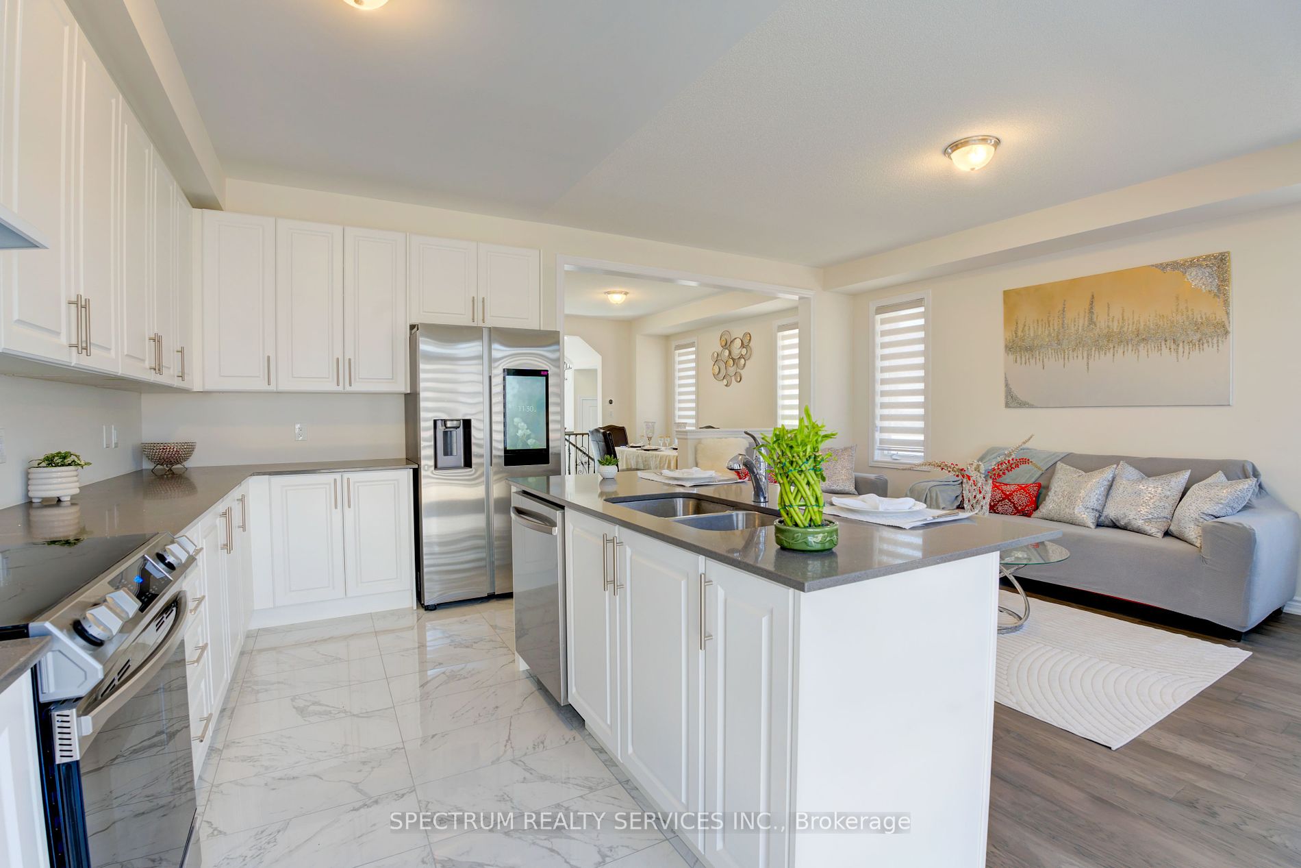 605 Leatherleaf Landing