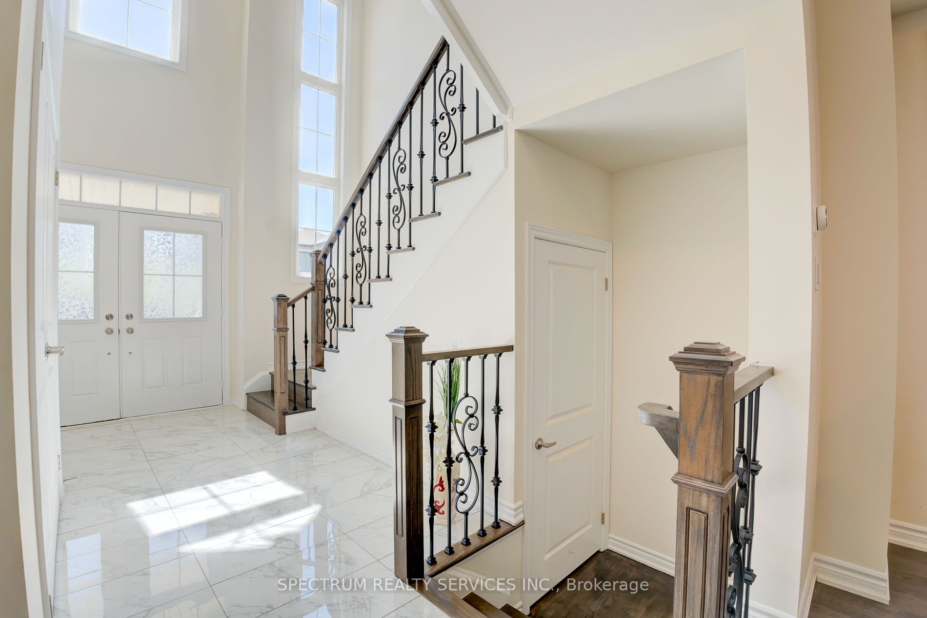 605 Leatherleaf Landing