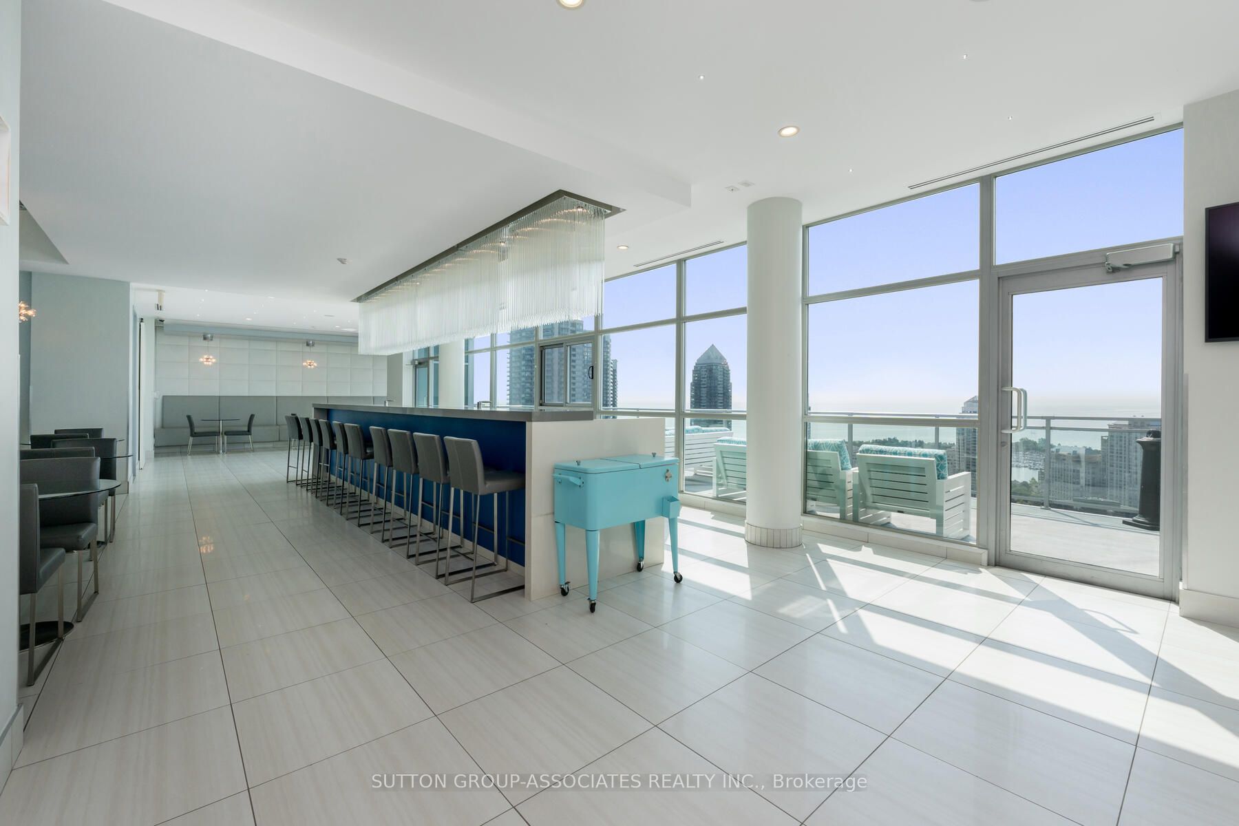 165 Legion Rd N, #1532
