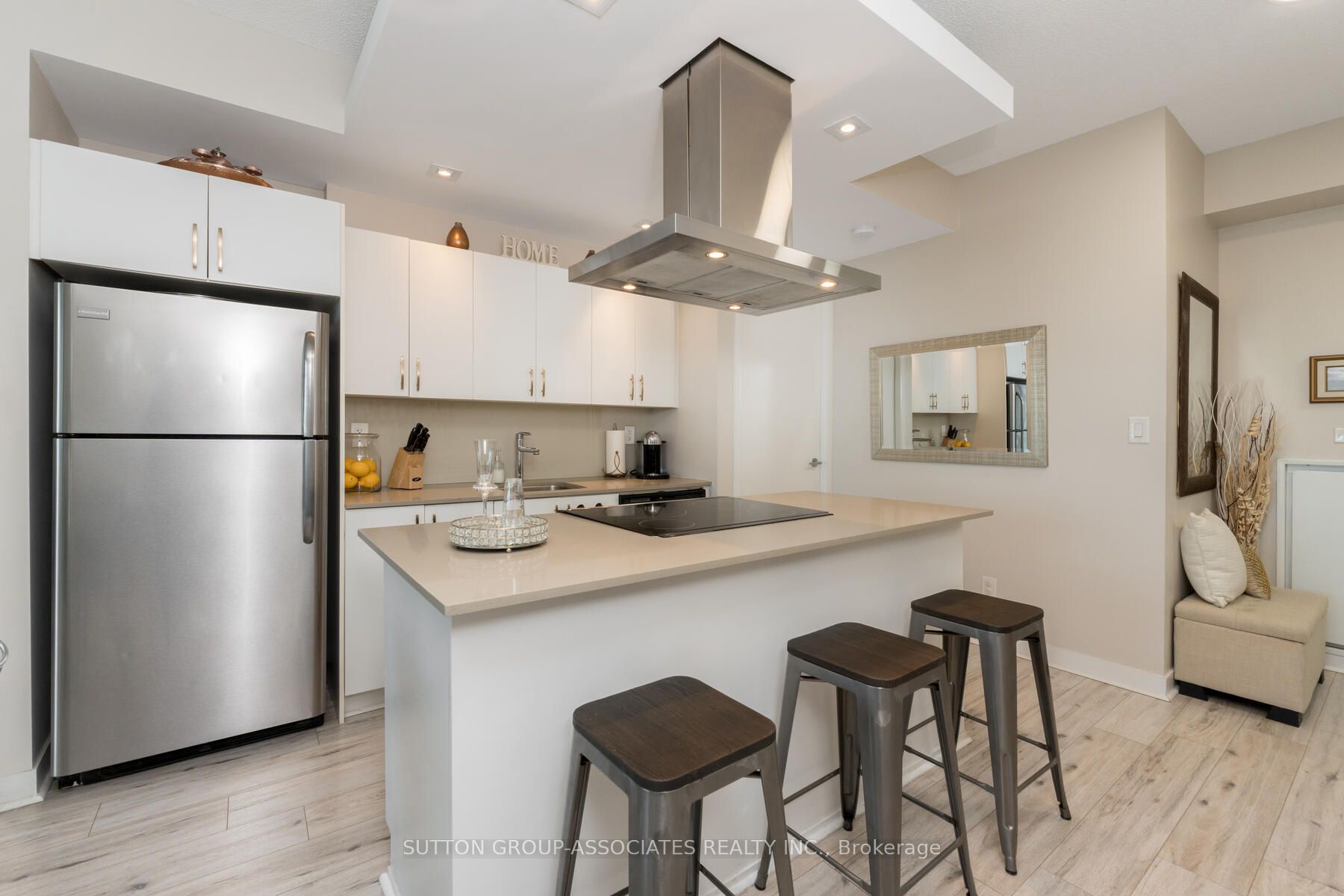 165 Legion Rd N, #1532