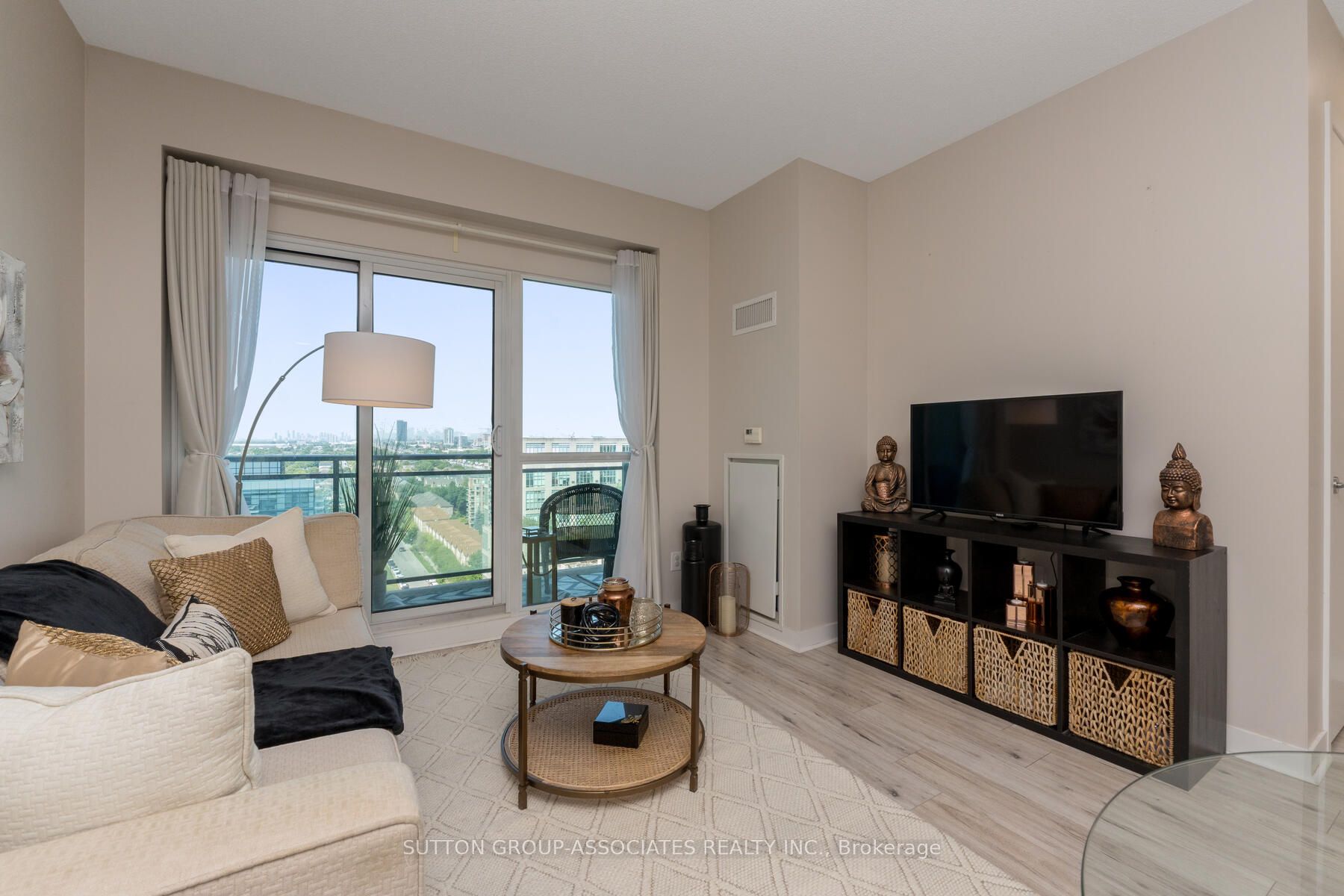 165 Legion Rd N, #1532