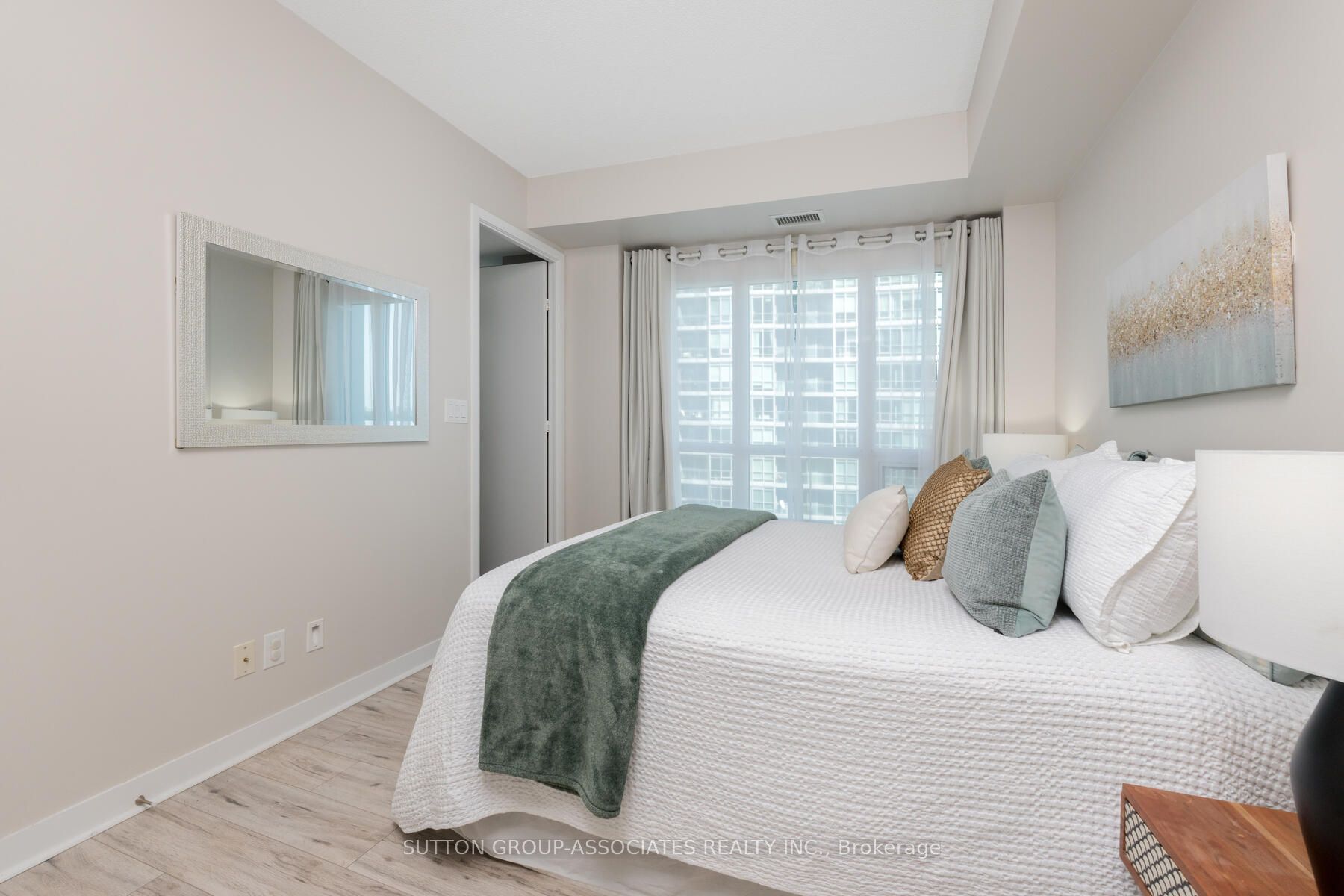 165 Legion Rd N, #1532