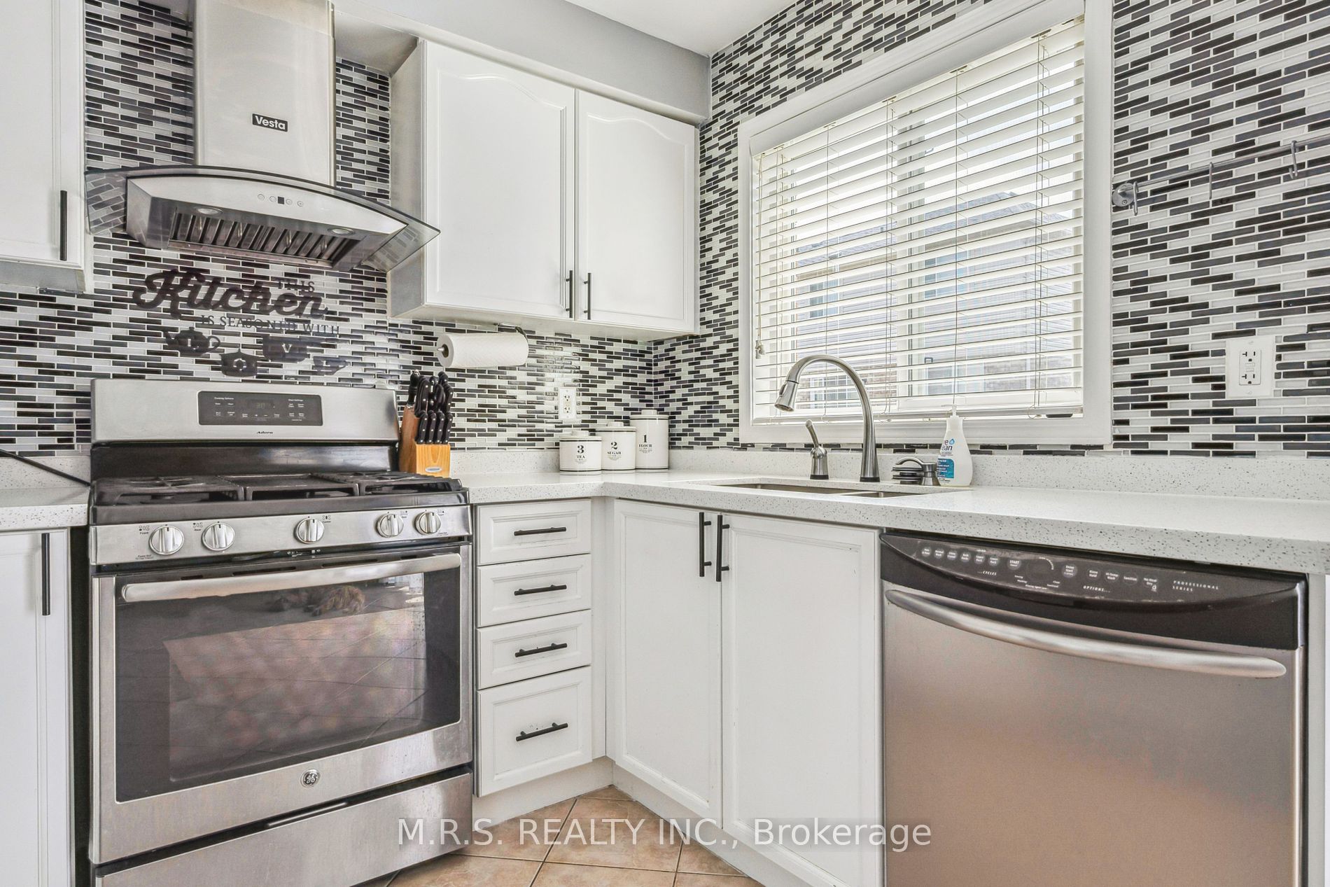18 Orangegrove Drive