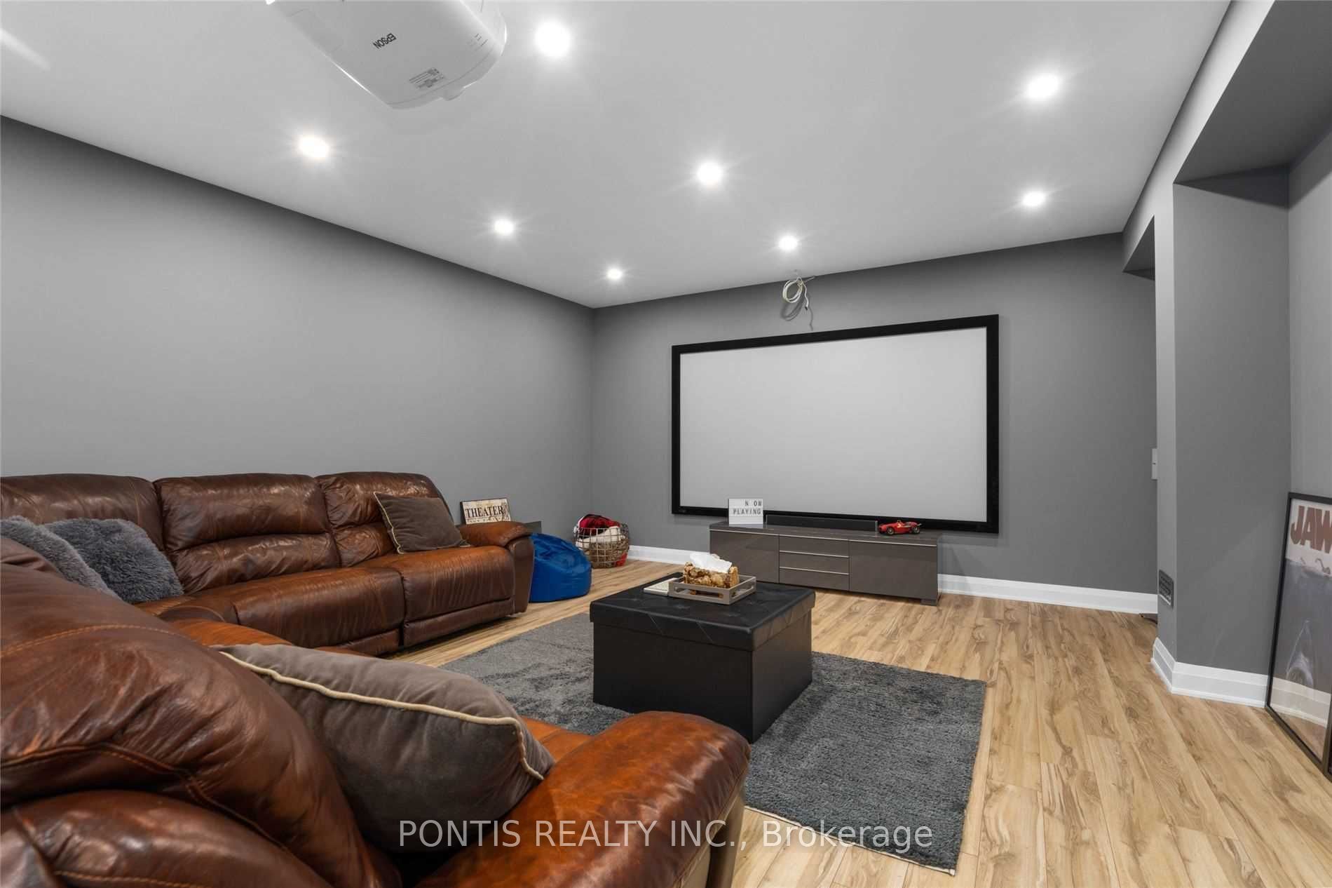 6902 Mayfield Rd