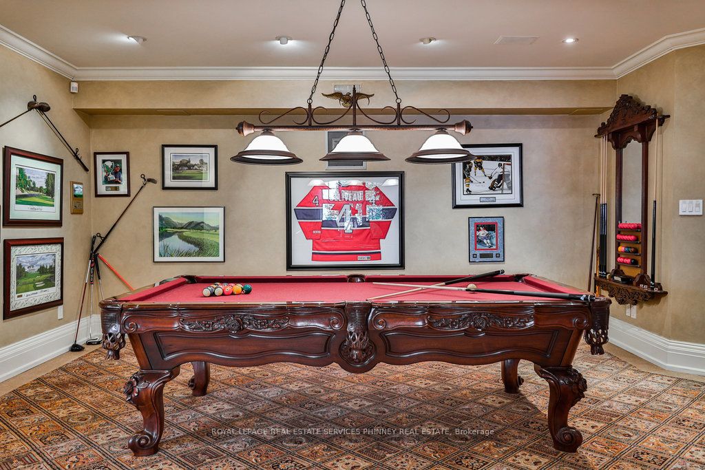 872 Whittier Cres