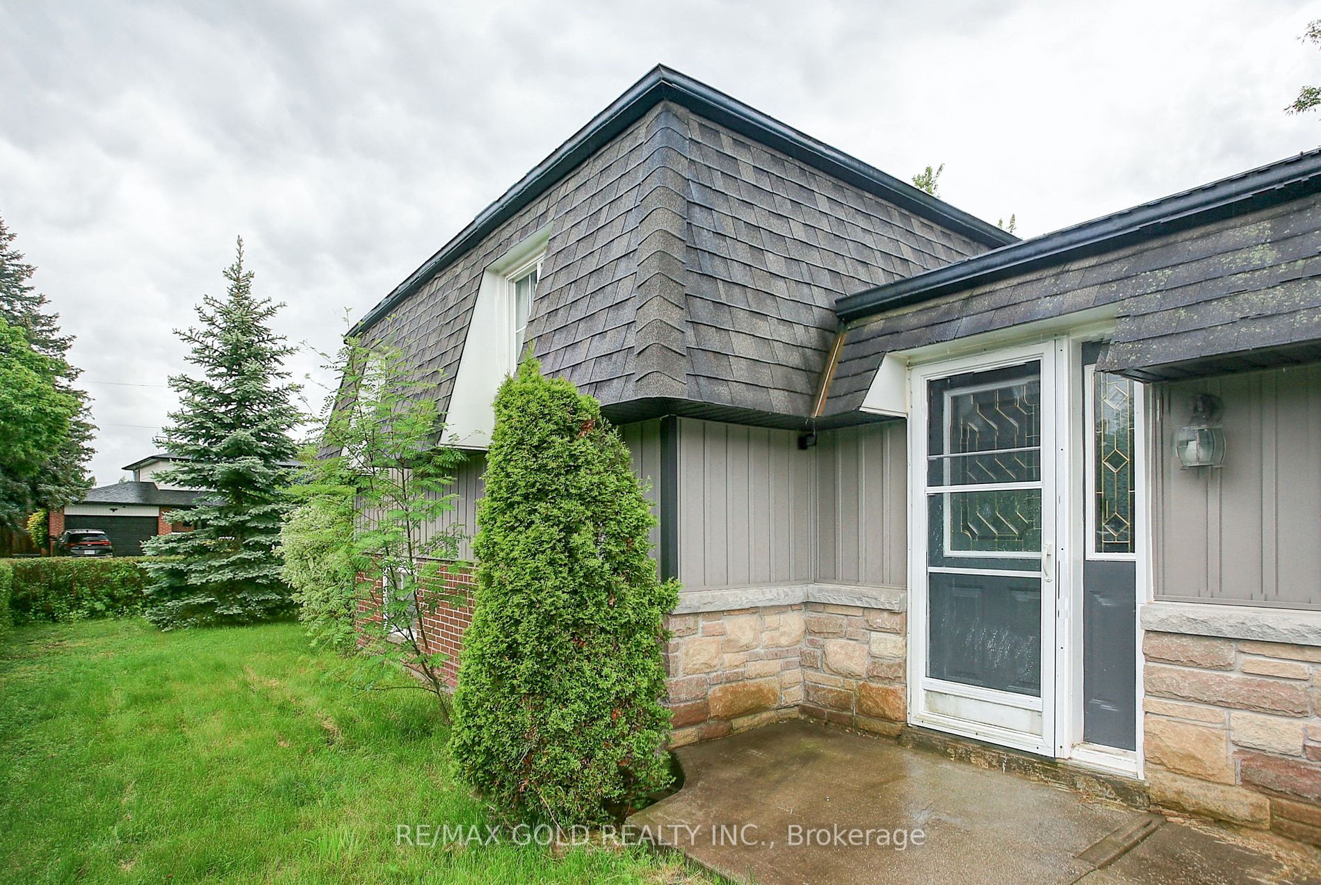 103 Avonmore Cres