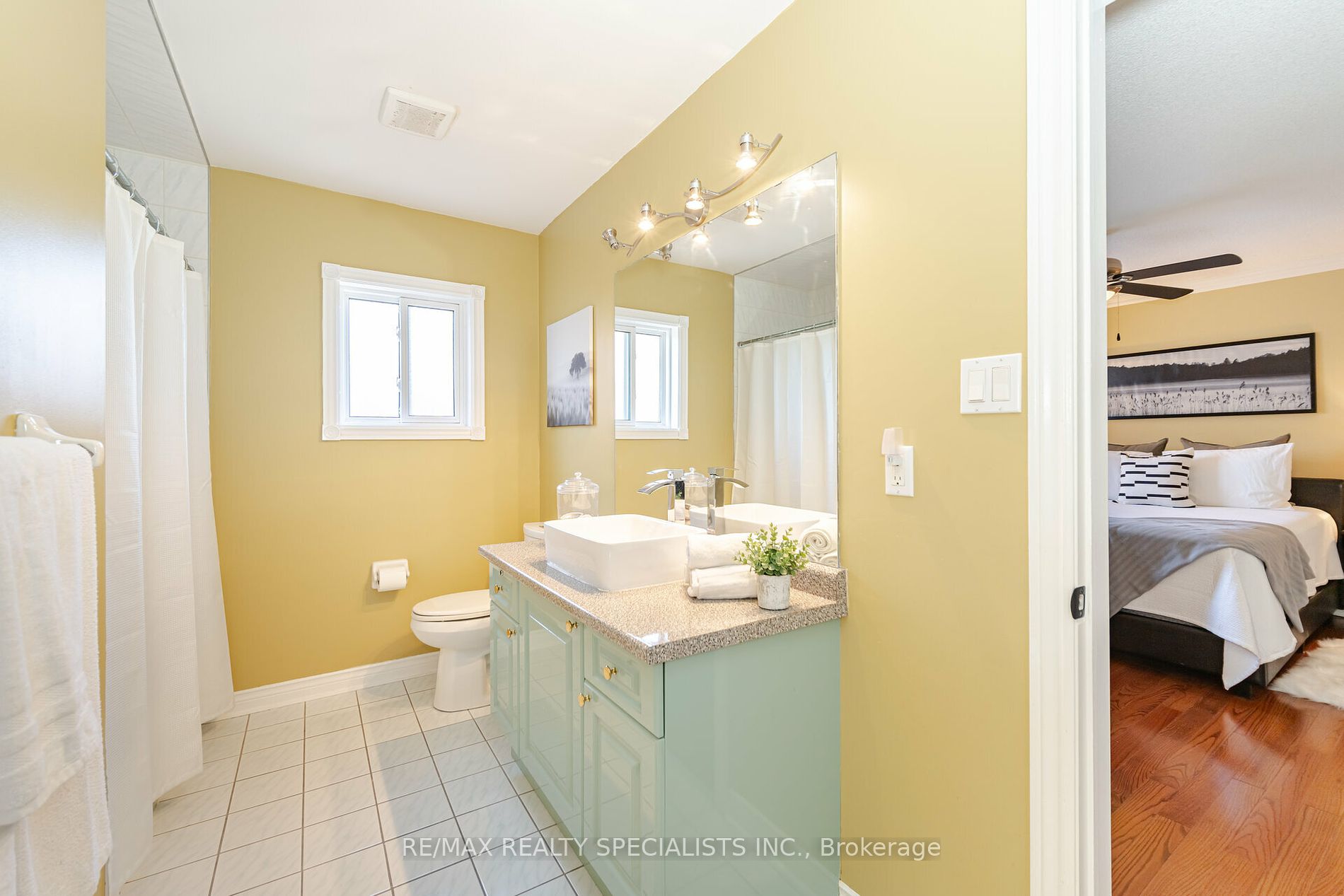 3353 Azelia Crt