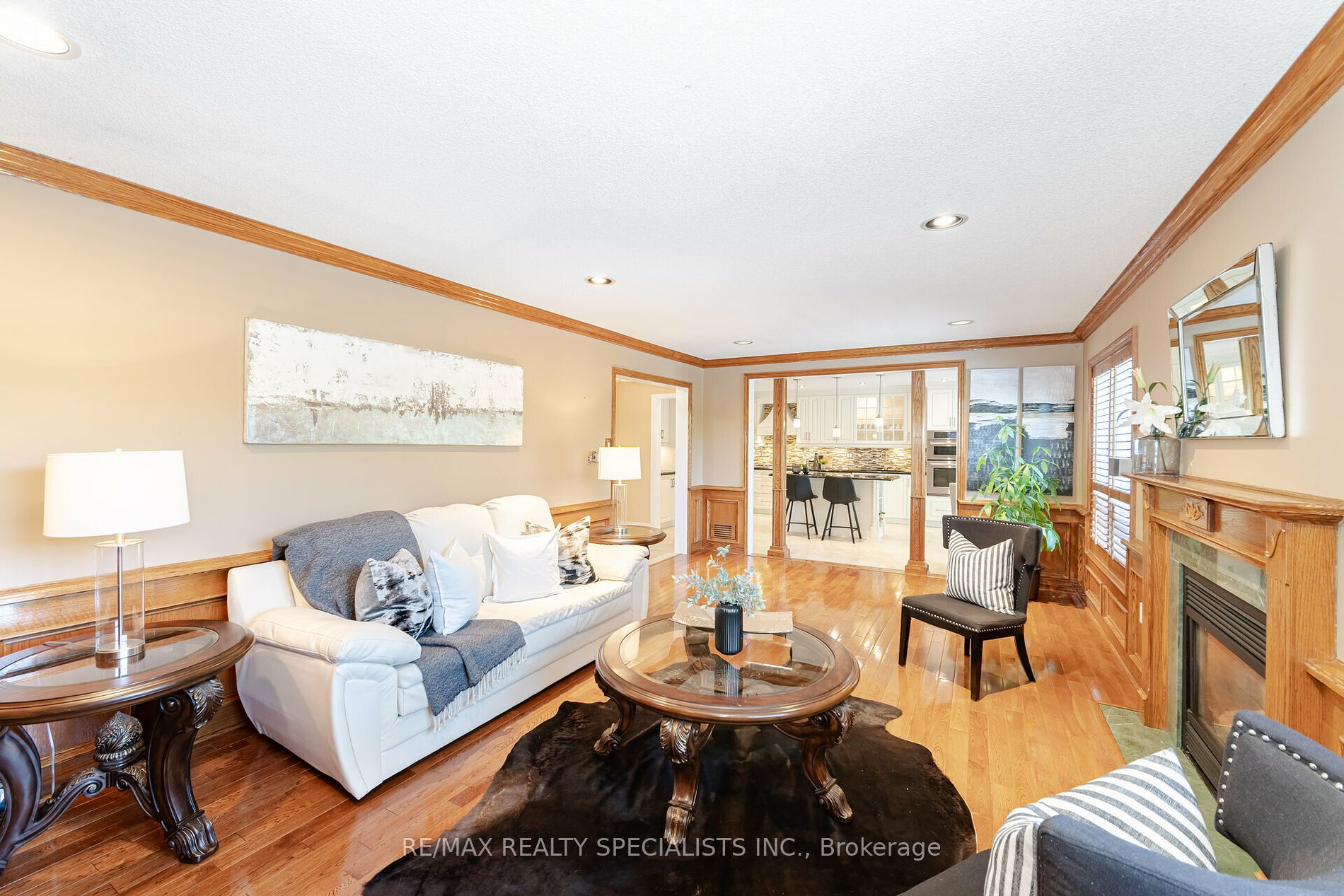 3353 Azelia Crt