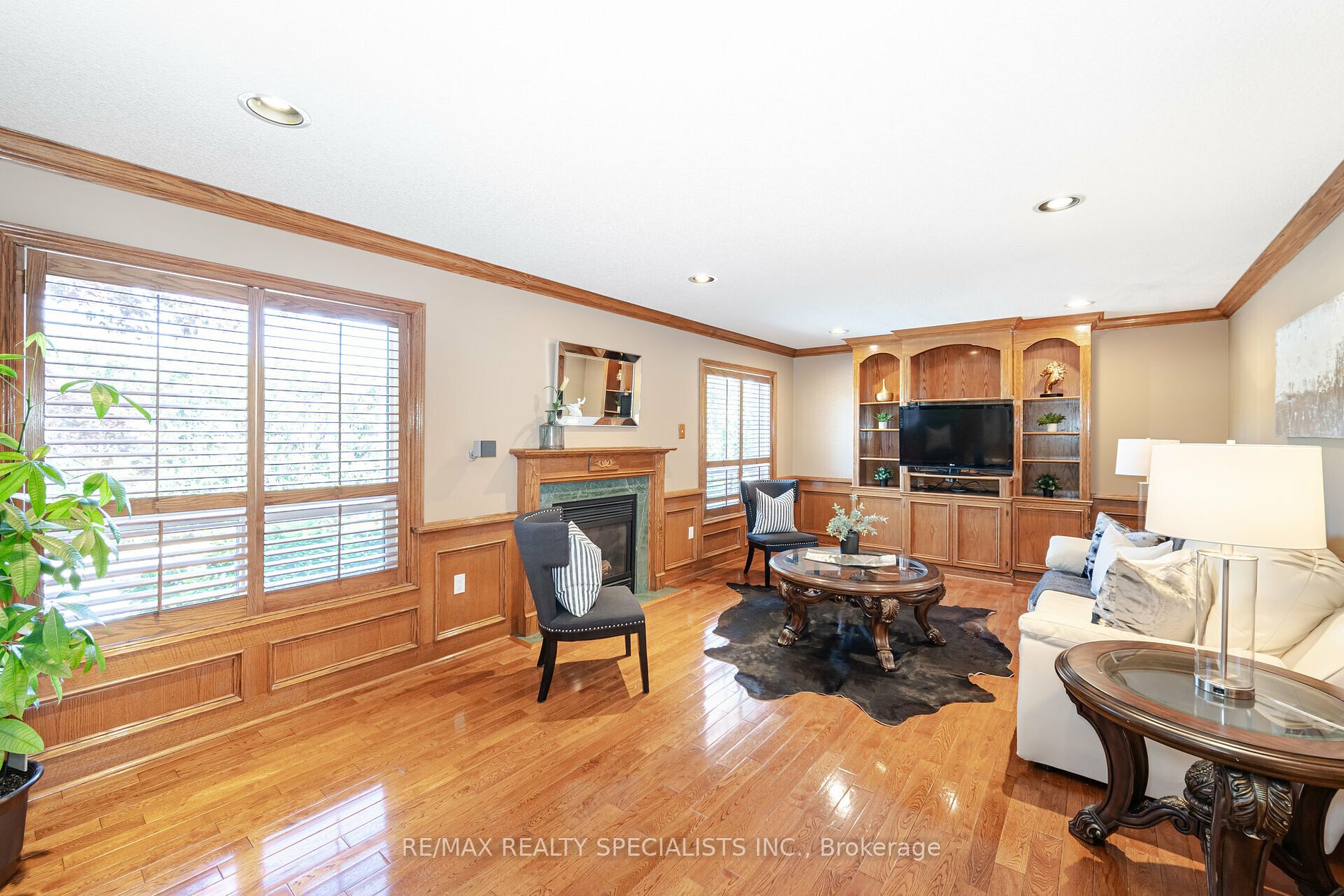 3353 Azelia Crt