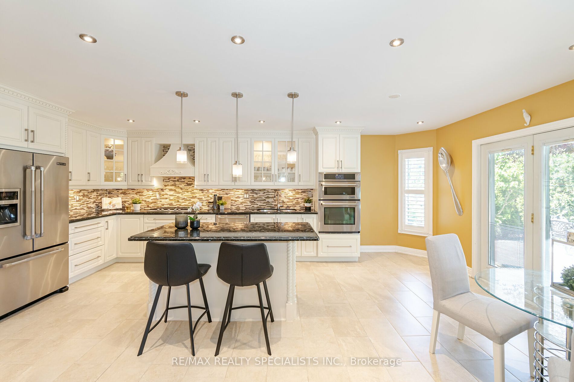 3353 Azelia Crt