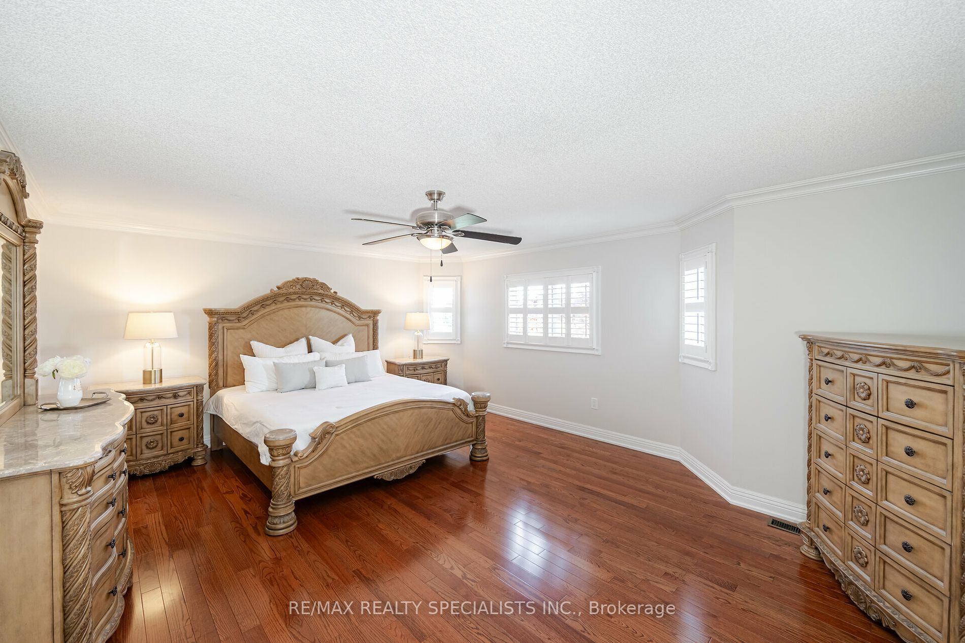3353 Azelia Crt