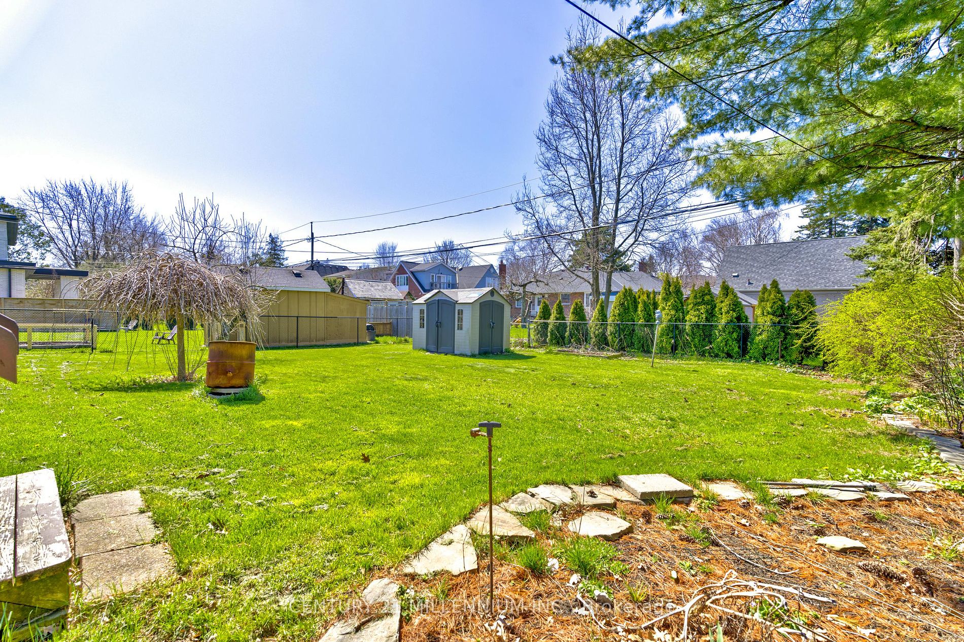2190 Breezy Brae Dr