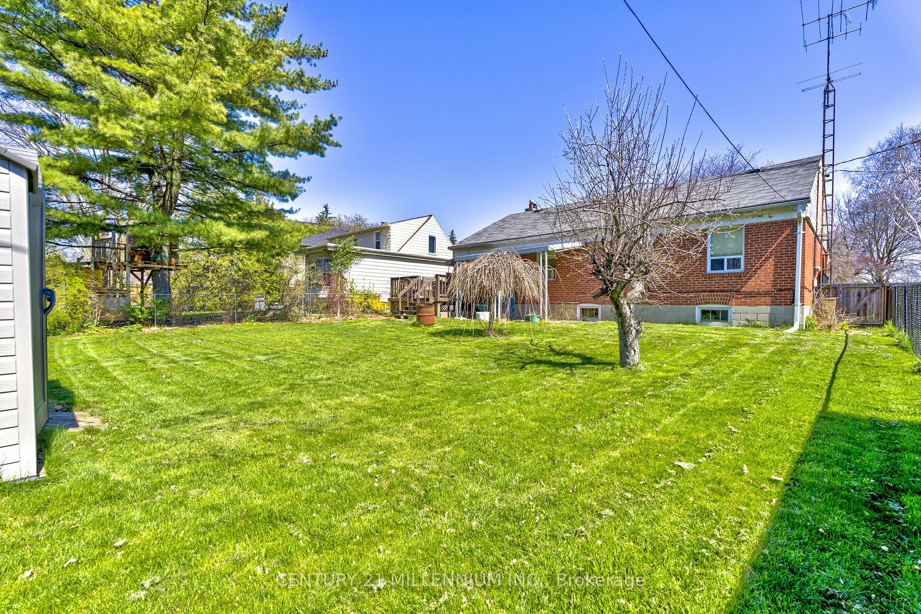 2190 Breezy Brae Dr