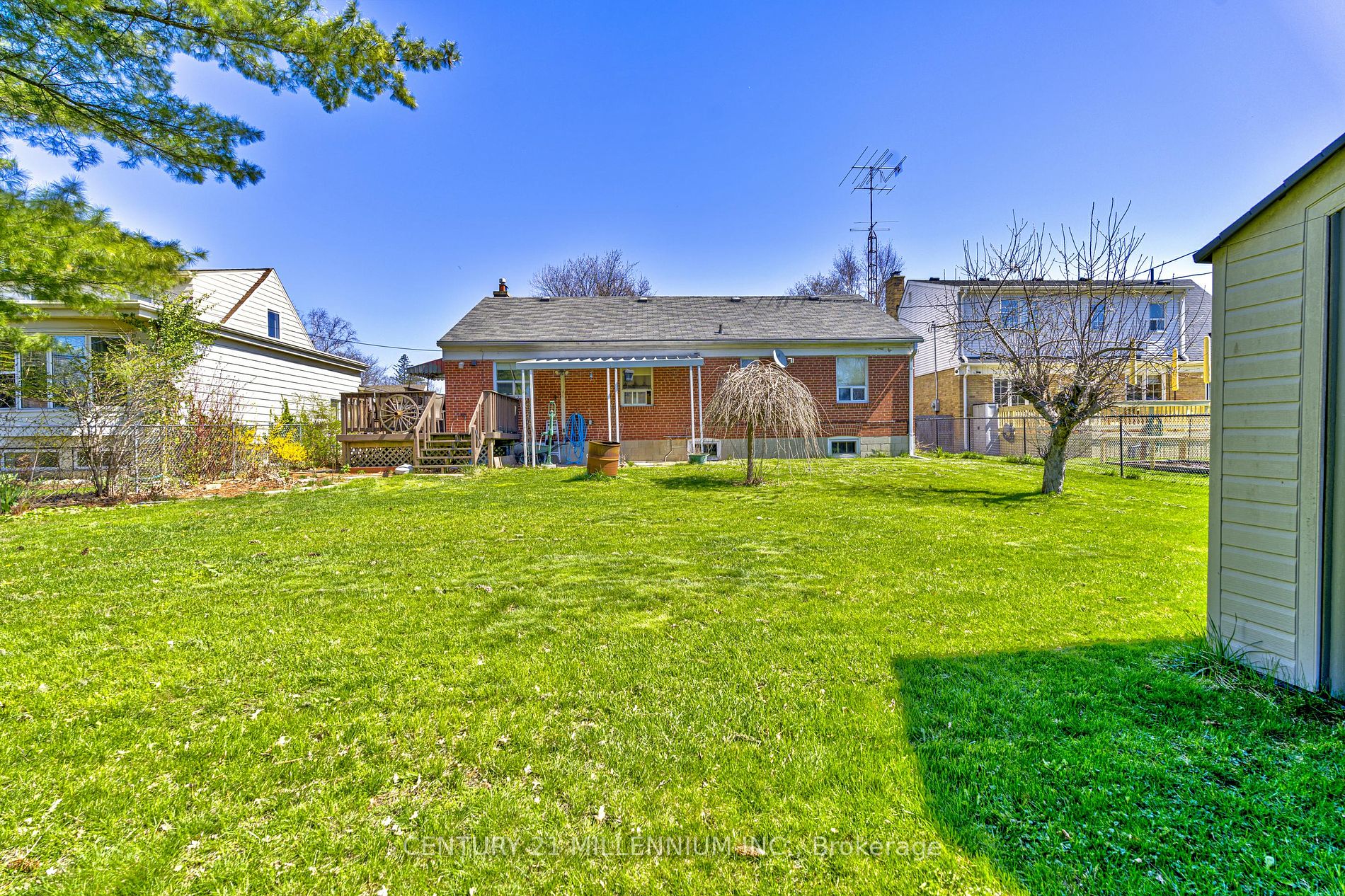 2190 Breezy Brae Dr