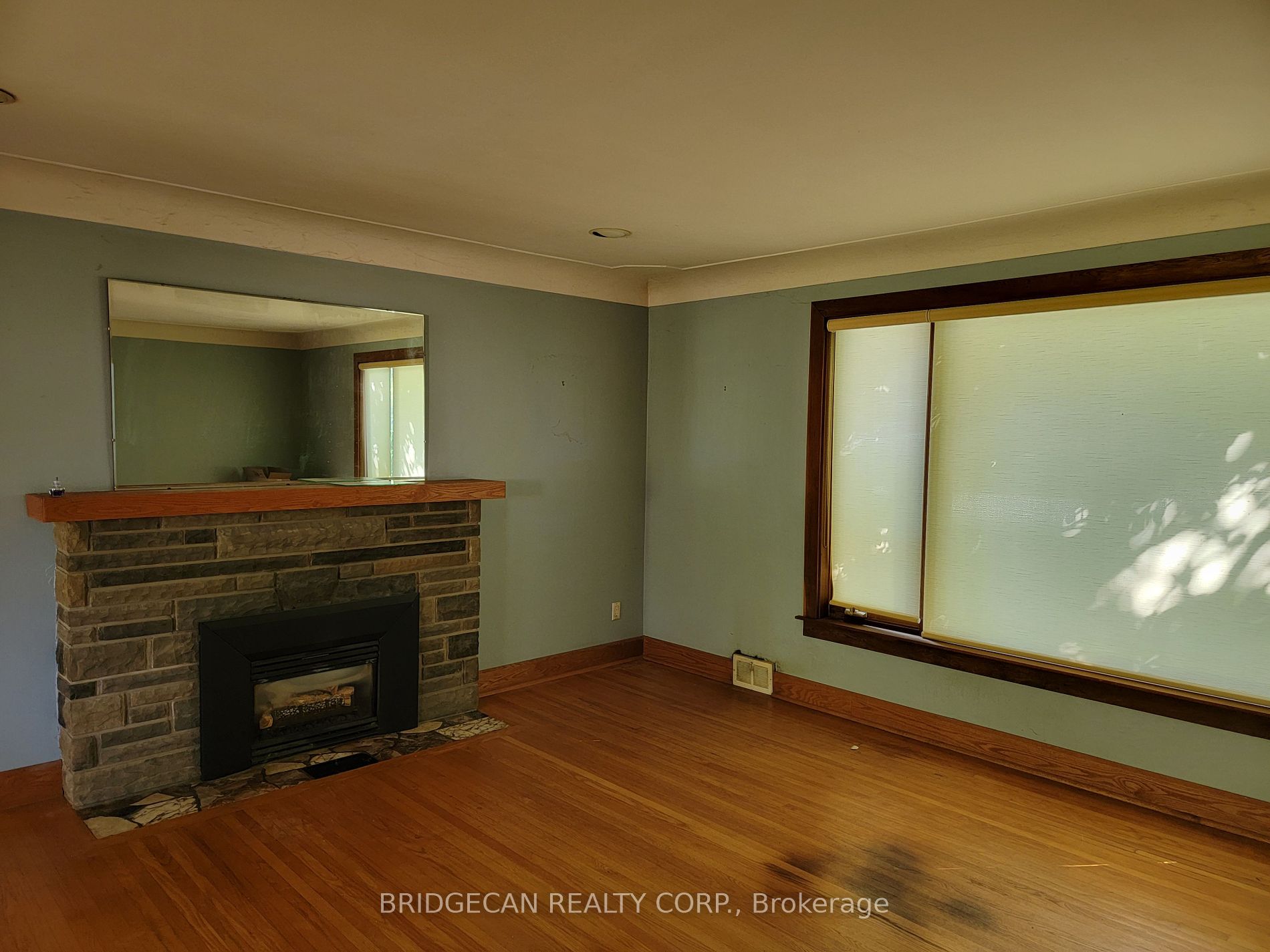 869 Condor Drive