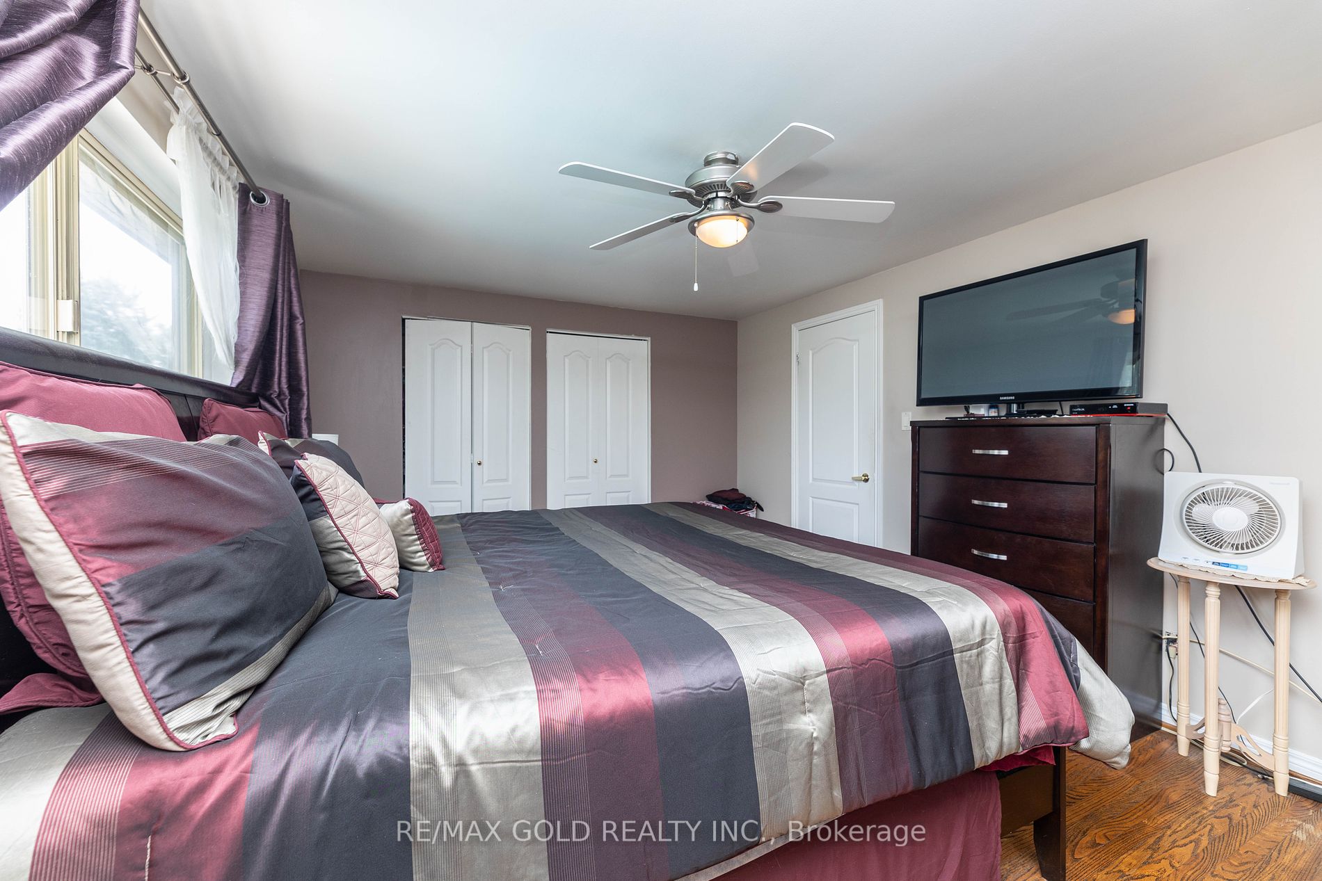 33 Deerfield Cres
