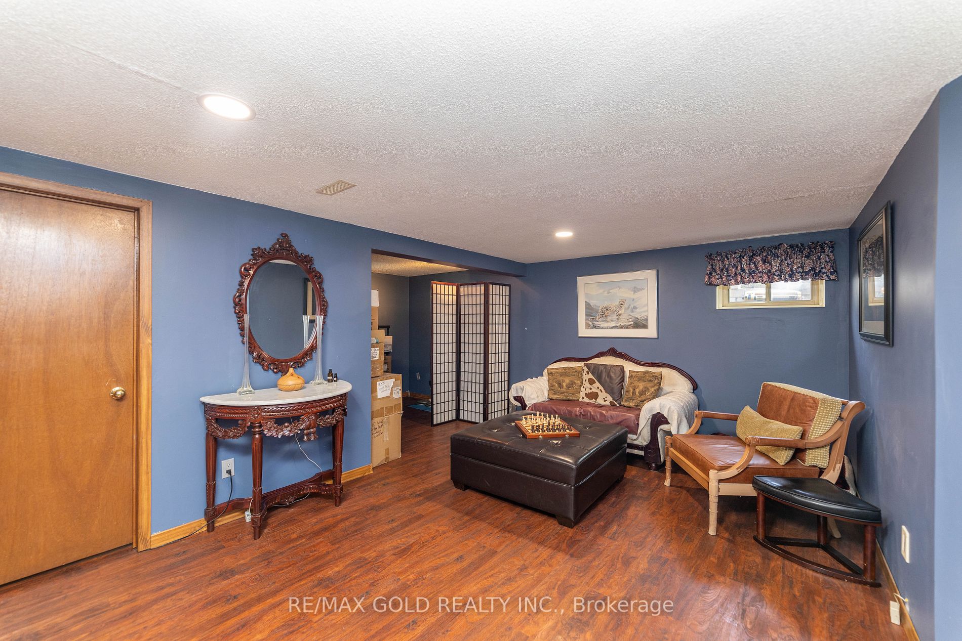 33 Deerfield Cres